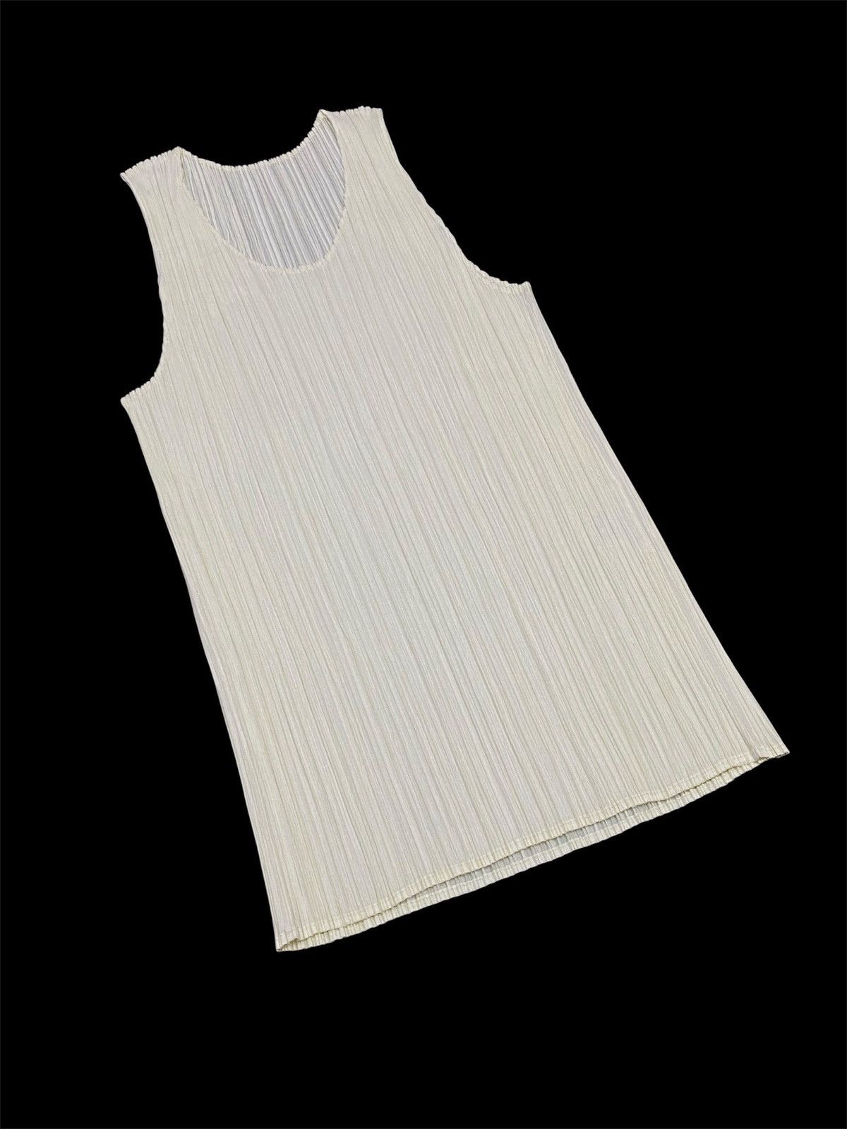 Pleats Please Issey Miyake Pleats Please Issey Miyake Pleated Tank Top Size L / US 10 / IT 46 - 14 Thumbnail
