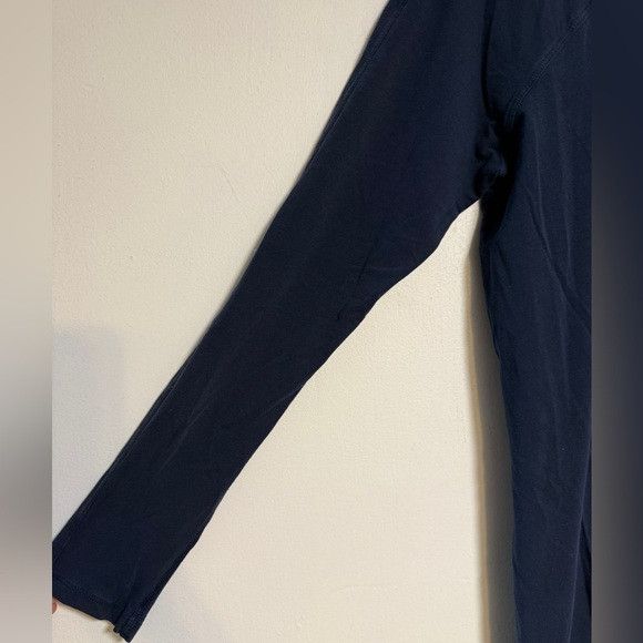 Lululemon Lululemon Navy Blue Long Sleeve Performance Top (Ap. M, 18”) Size M / US 6-8 / IT 42-44 - 4 Thumbnail