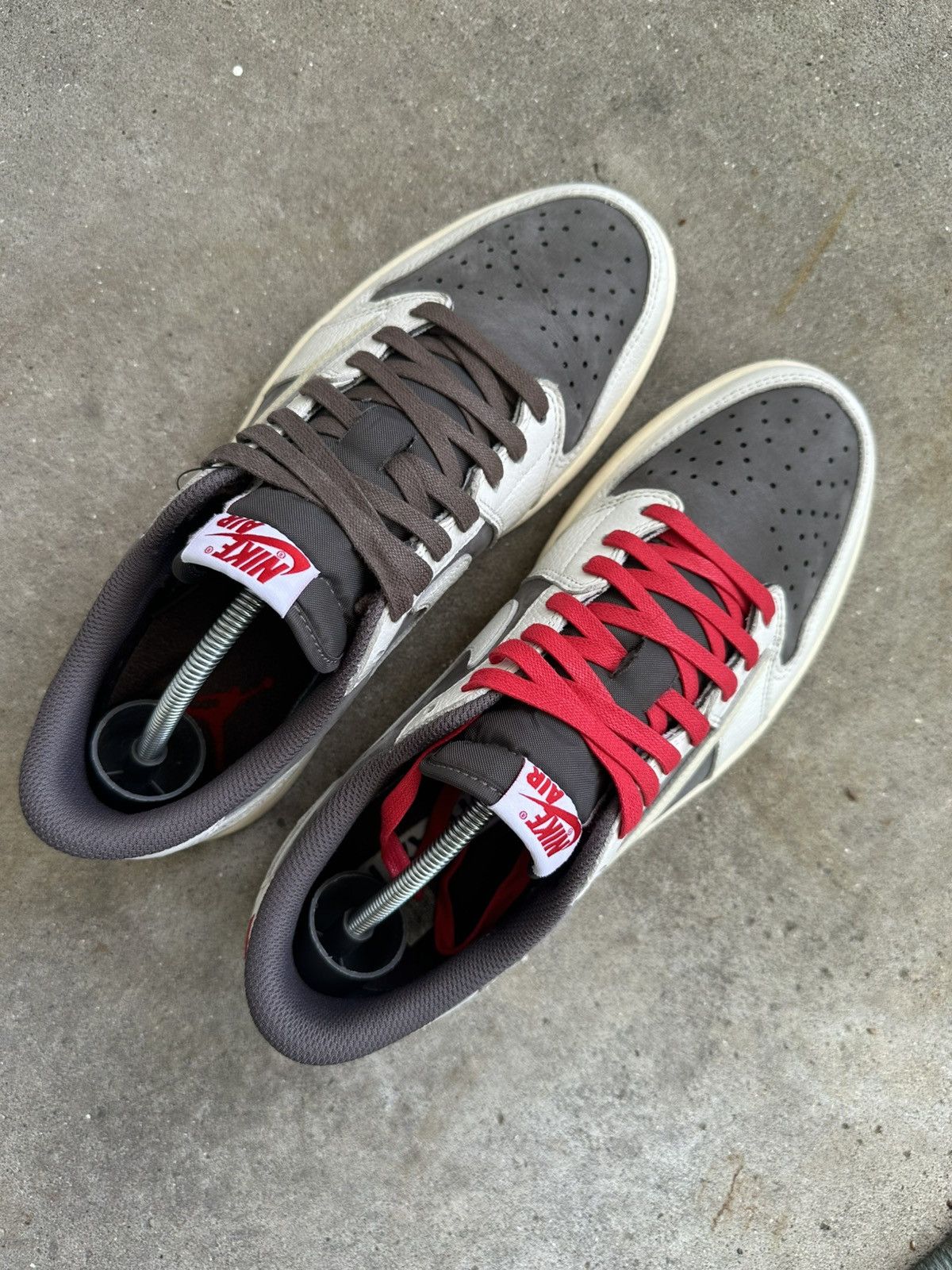 Jordan Brand × Travis Scott Jordan 1 Retro Low OG SP Travis Scott Reverse Mocha size 8.5 Size US 8.5 / EU 41-42 - 3 Thumbnail