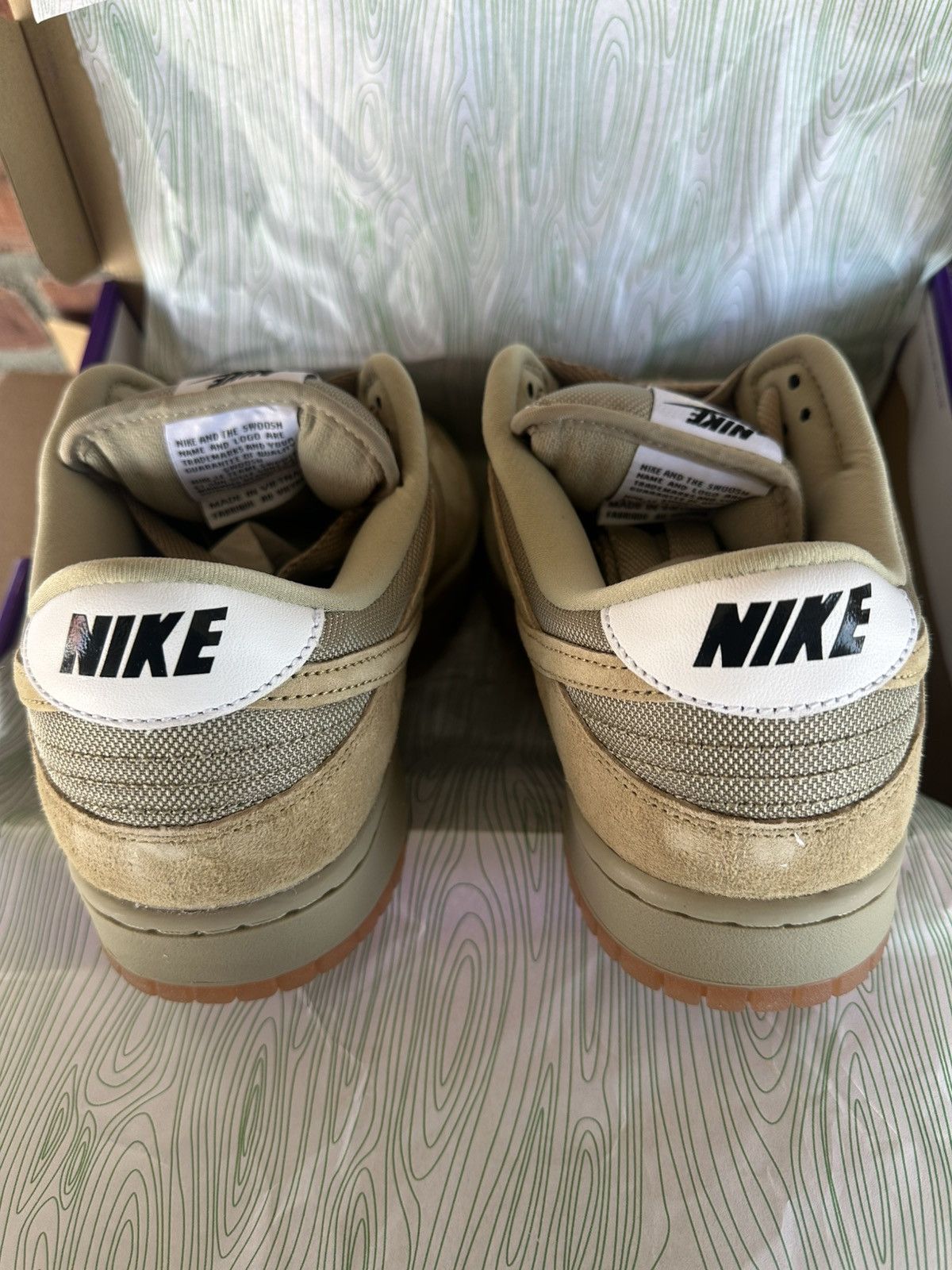 Nike SB Nike SB Dunk Low Pro B Parachute Beige Size US 11.5 / EU 44-45 - 5 Thumbnail