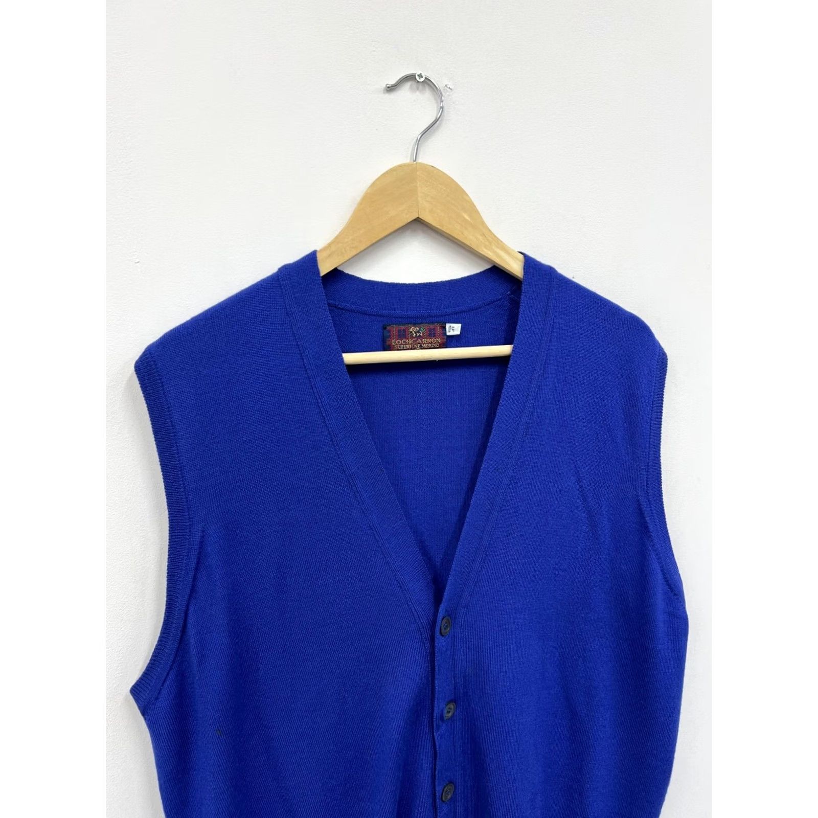 Charles Tyrwhitt Lochcarron of Scotland Superfine Merino Wool Vest Gilet Sweater Men's Size L Blue Wool Knit Button Vintage Charles Tyrwhitt Regular Sleeveless Size US L / EU 52-54 / 3 - 2 Thumbnail