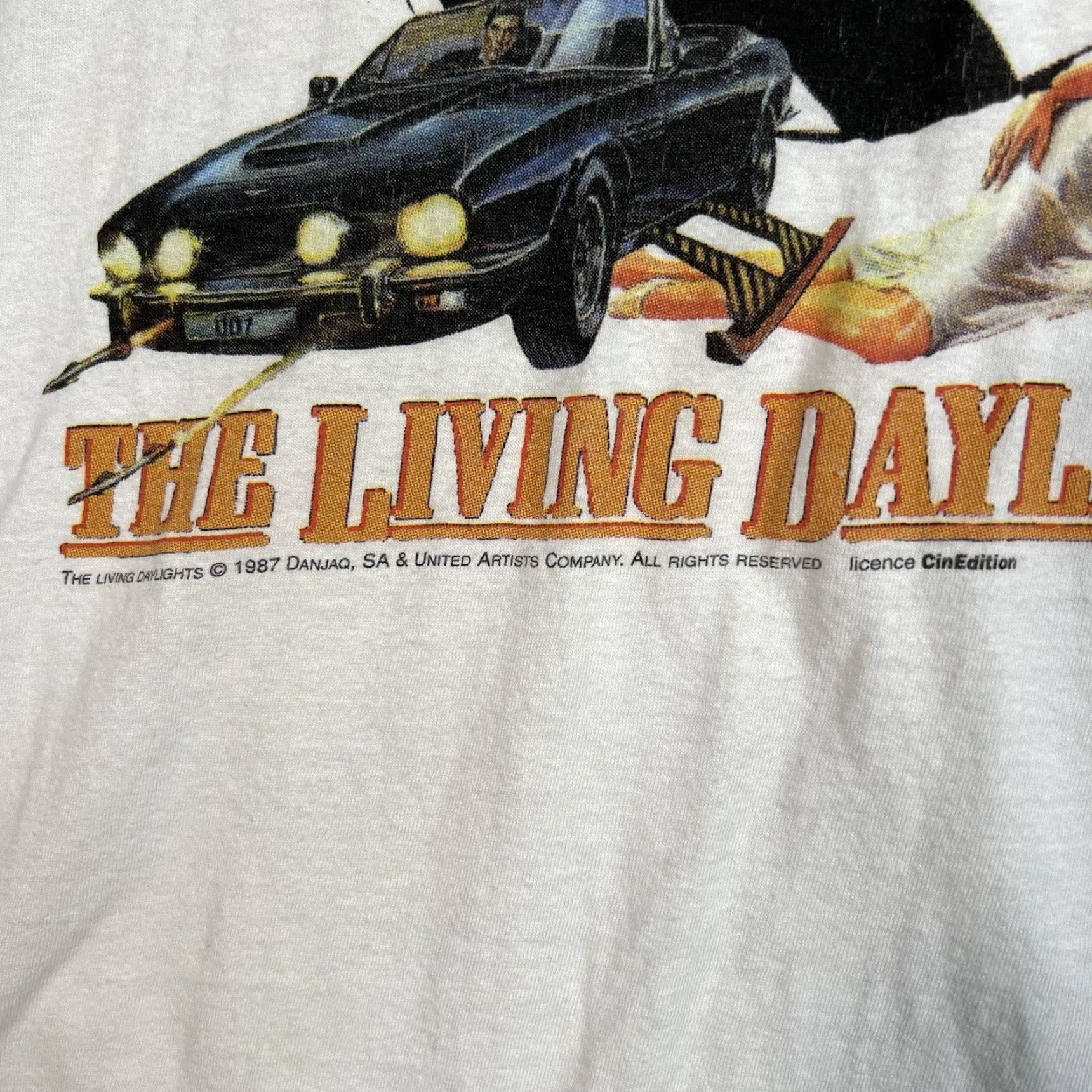 Vintage VINTAGE 80s 007 The Living Daylights Aston Martin Shirt Adult XL White Mens Size US XL / EU 56 / 4 - 5 Thumbnail