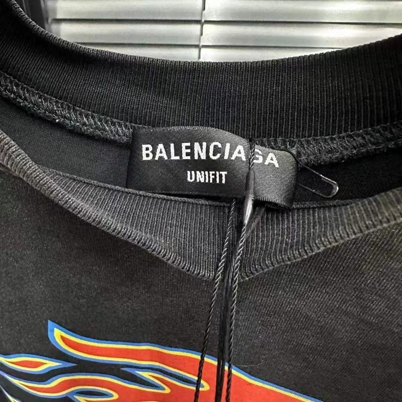 Balenciaga Balenciaga Flame B short sleeve 2503-Nextarrow Size US XS / EU 42 / 0 - 2 Thumbnail