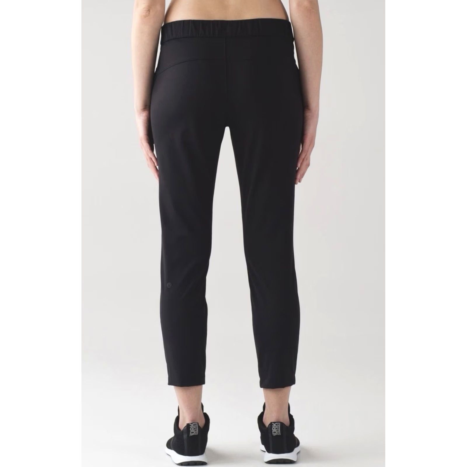 Lululemon Lululemon Jogger Pants Womens 8 Black High Rise Elastic Waist Pockets Athletic Size 30" / US 8 / IT 44 - 2 Thumbnail