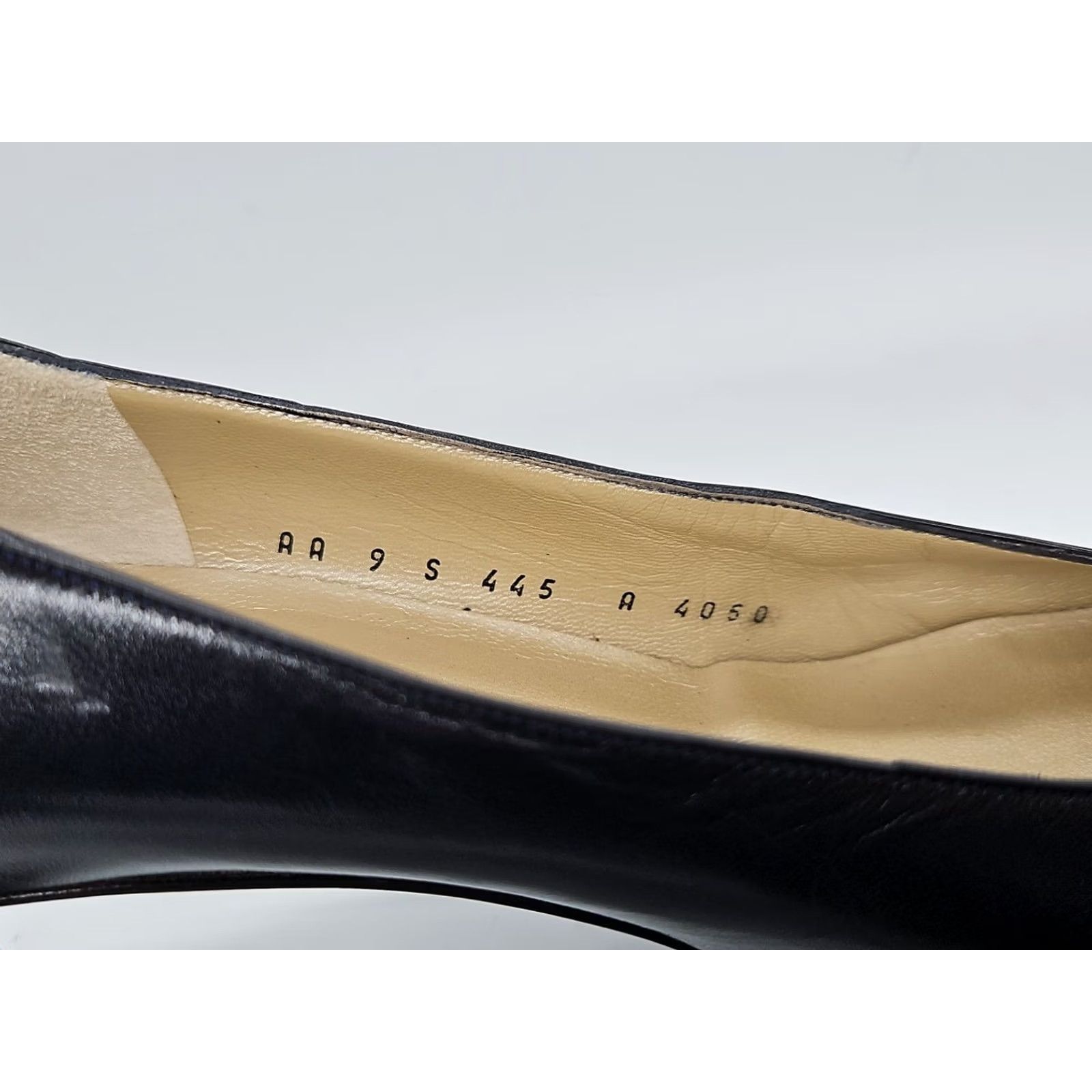 St. John St John Italy Dark Navy Leather Cap Toe Pumps Gold Accent Square Toe 8.5 Womens Shoes Size US 9 / IT 39 - 4 Thumbnail