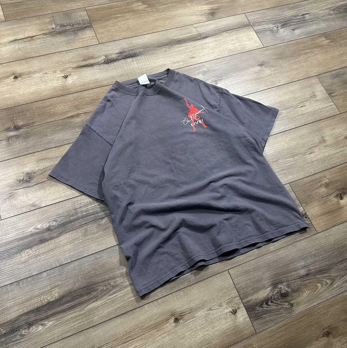 Gildan Vintage 2001 Neil Diamond Live in Concert Band Tee Size US XL / EU 56 / 4 - 2 Thumbnail