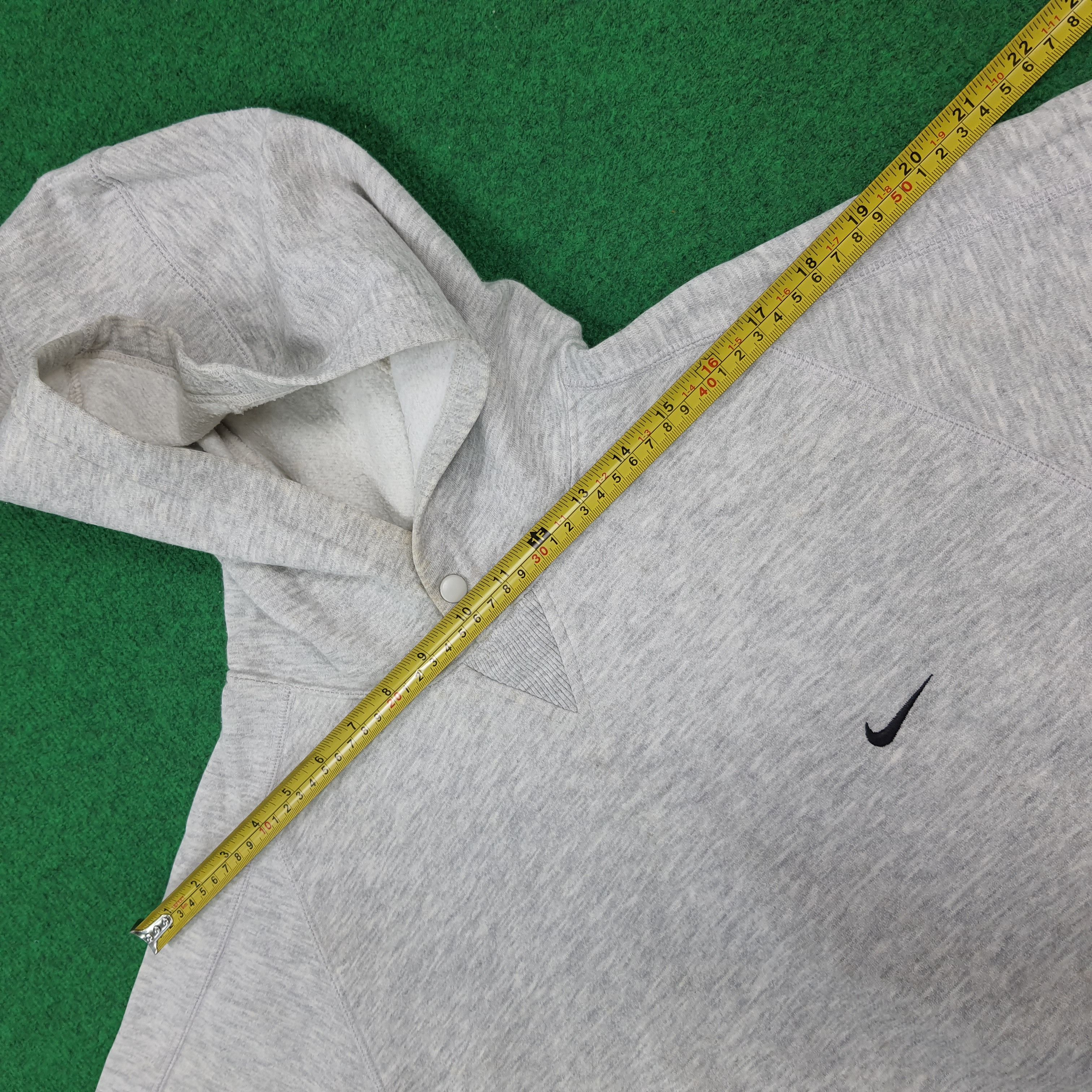 Nike Vintage Nike Embroidered Swoosh Gray Hooded C295N10 Size US M / EU 48-50 / 2 - 10 Thumbnail