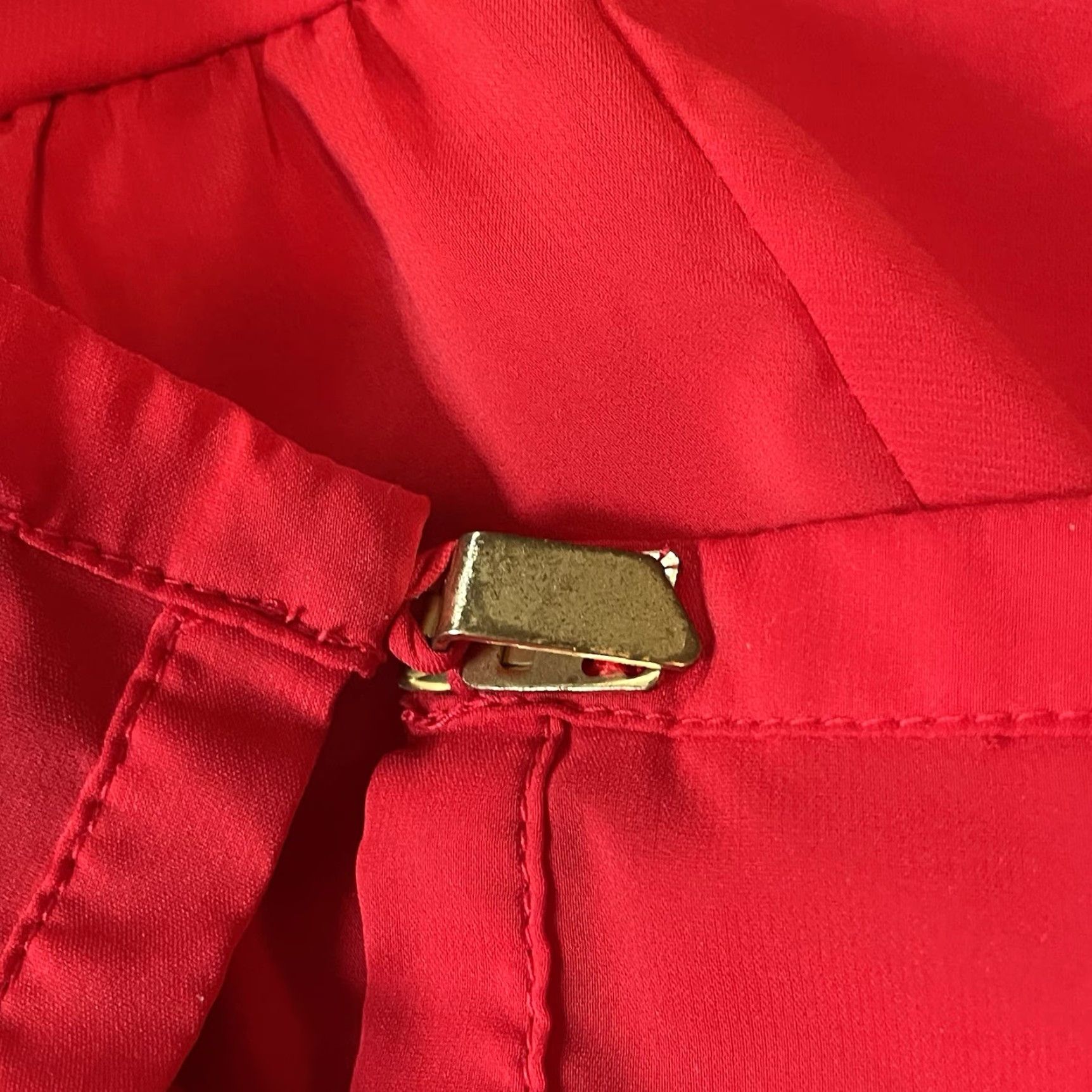 Vintage The Limited Womens Blouse Red V-Neck 3/4 Sleeve Size S Polyester Spandex Button Career Workwear Casual Party/Cocktail City Classic Designer Size S / US 4 / IT 40 - 6 Thumbnail