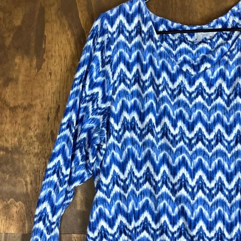 Vintage Chicos Blouse Womens Blue White Batik 3/4 Sleeve V-Neck Stretch XL Geometric Casual Workwear Size XL / US 12-14 / IT 48-50 - 4 Thumbnail