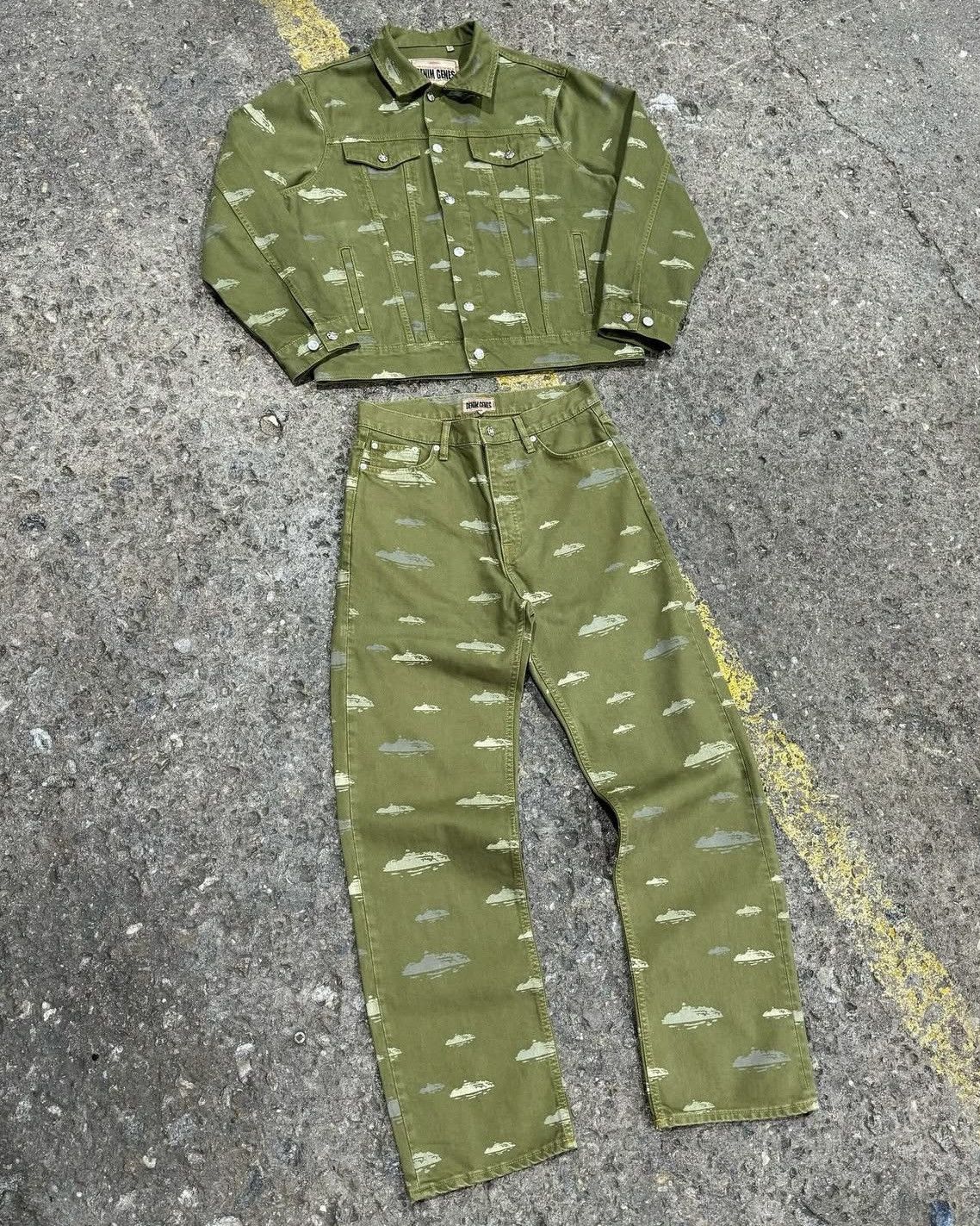 Corteiz Corteiz CRTZ RTW Alcatraz Pattern Denim Jeans Olive Pants Size US 32 / EU 48 - 2 Thumbnail
