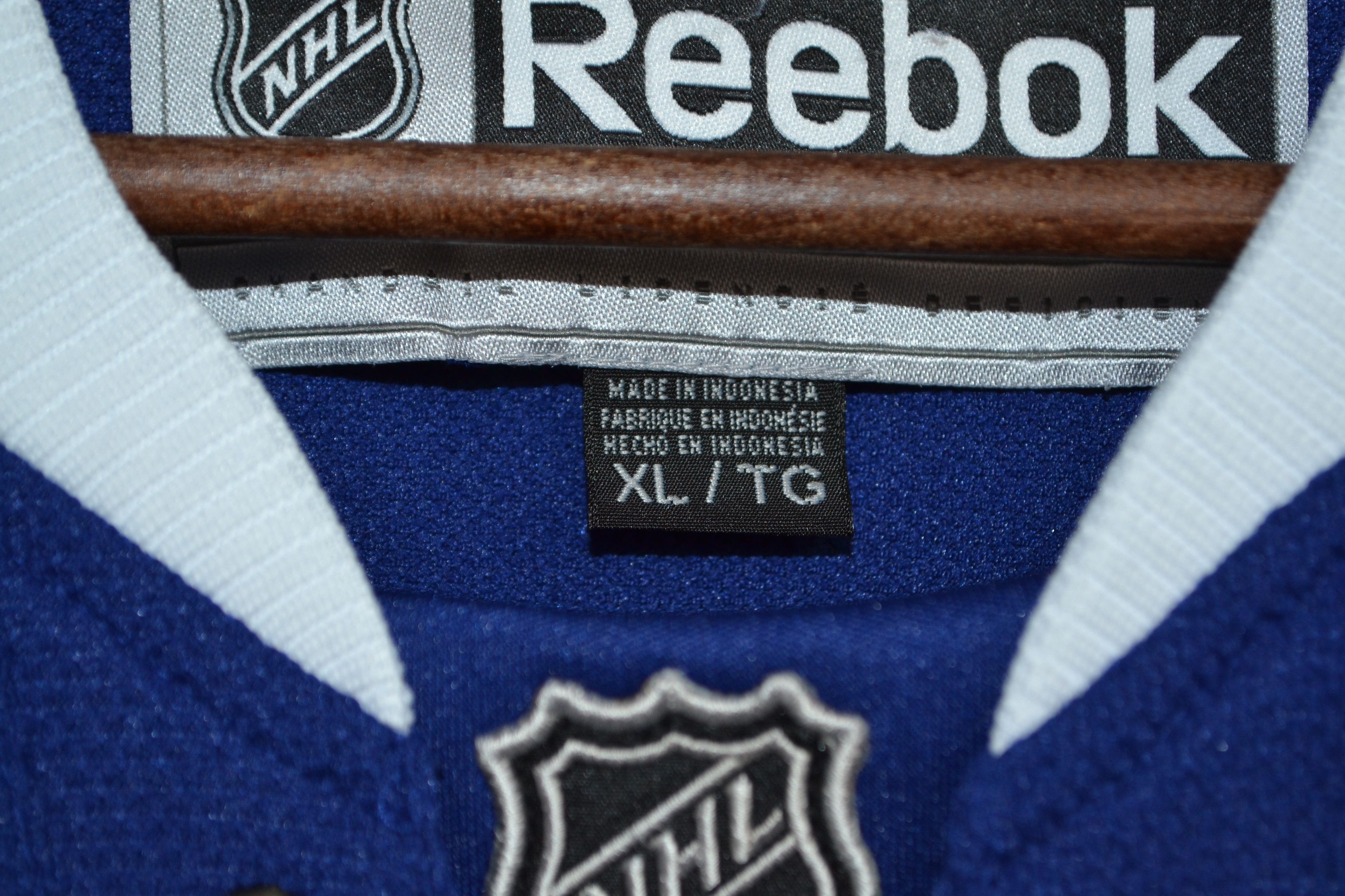 Reebok 2011 Toronto Maple Leafs Luke Schenn 2 Jersey XL