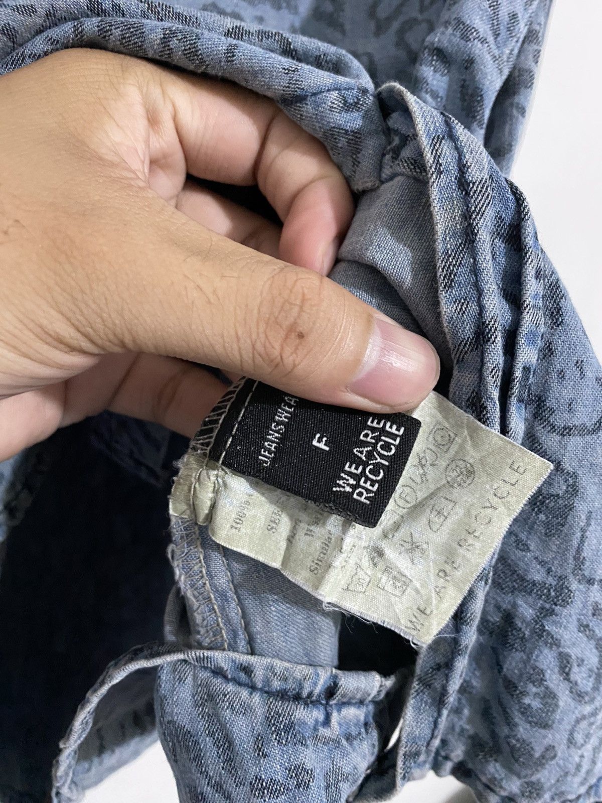 If Six Was Nine × Japanese Brand × Le Grande Bleu (L.G.B.) 💸BINDINGOFFER💸Recycle Denim Revolution Blue Tiger Shirt Size US L / EU 52-54 / 3 - 7 Thumbnail