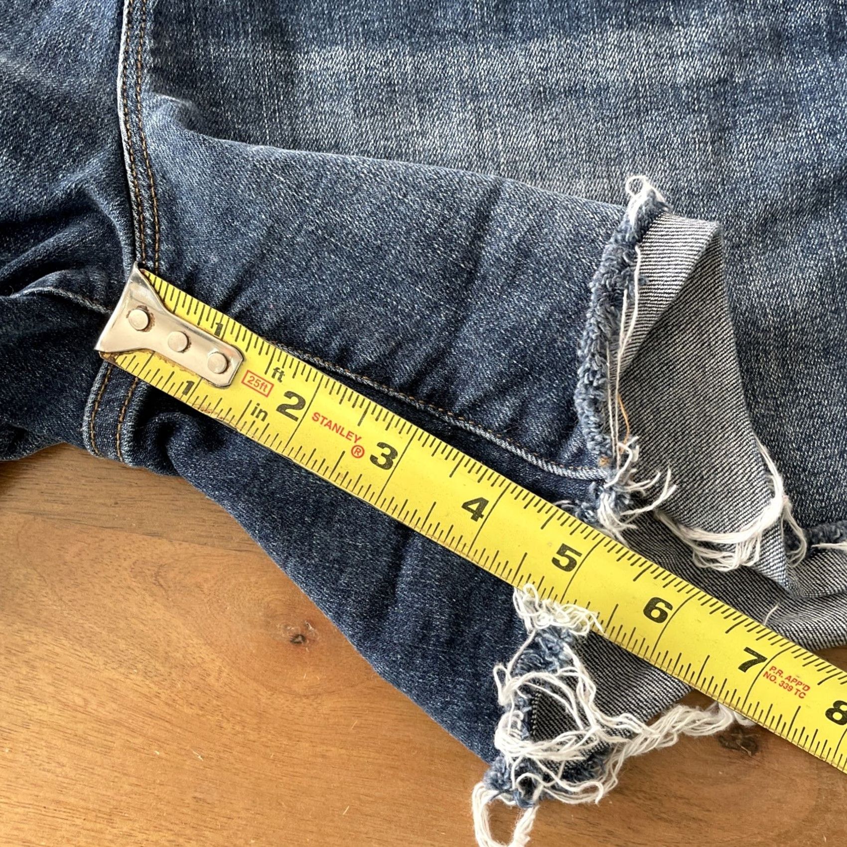 J.Crew J.CREW Cut-Off Denim Shorts Women's Size 26 Waist 28 High Rise Blue 5-Pocket Vintage No Regular Rise Casual Summer Size 26" / US 2 / IT 38 - 7 Thumbnail