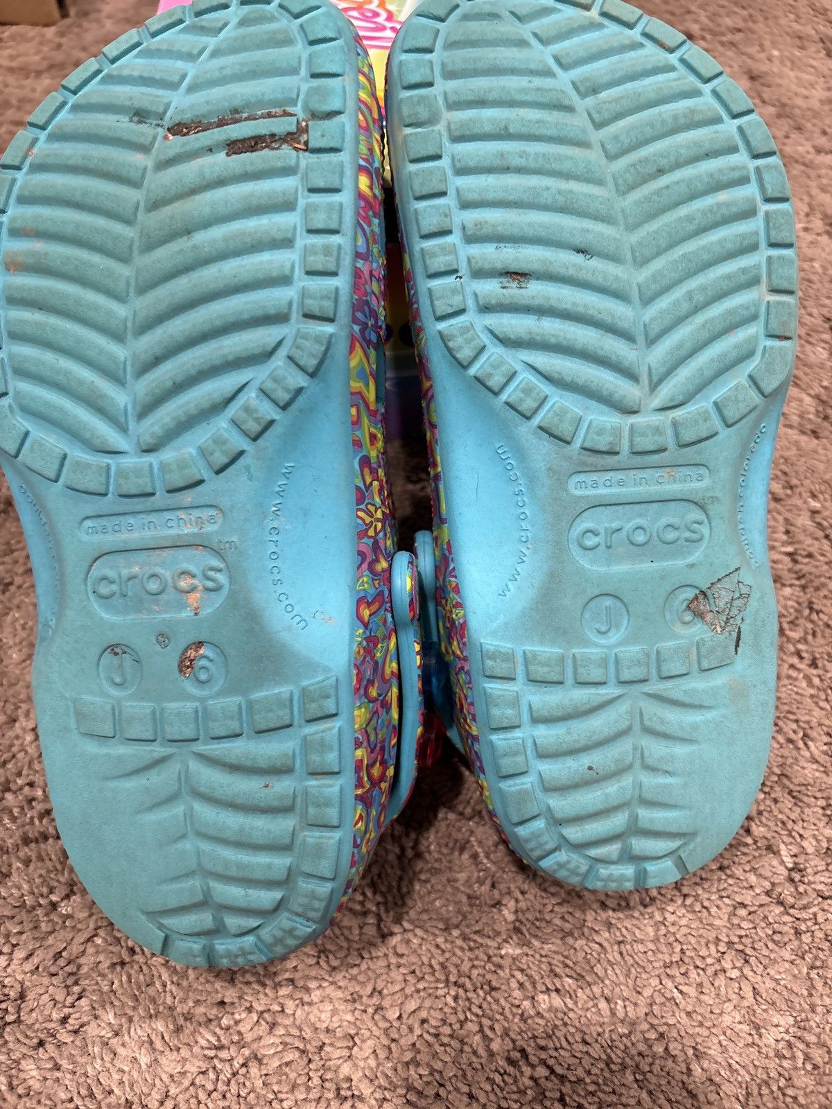 Crocs Lisa frank discontinued crocs Size US 6 / IT 36 - 2 Thumbnail