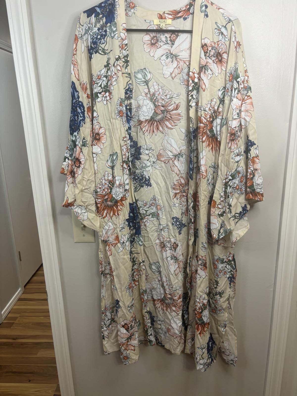 Designer Preloved Kori America Women’s Kimono size medium Size ONE SIZE - 1 Thumbnail