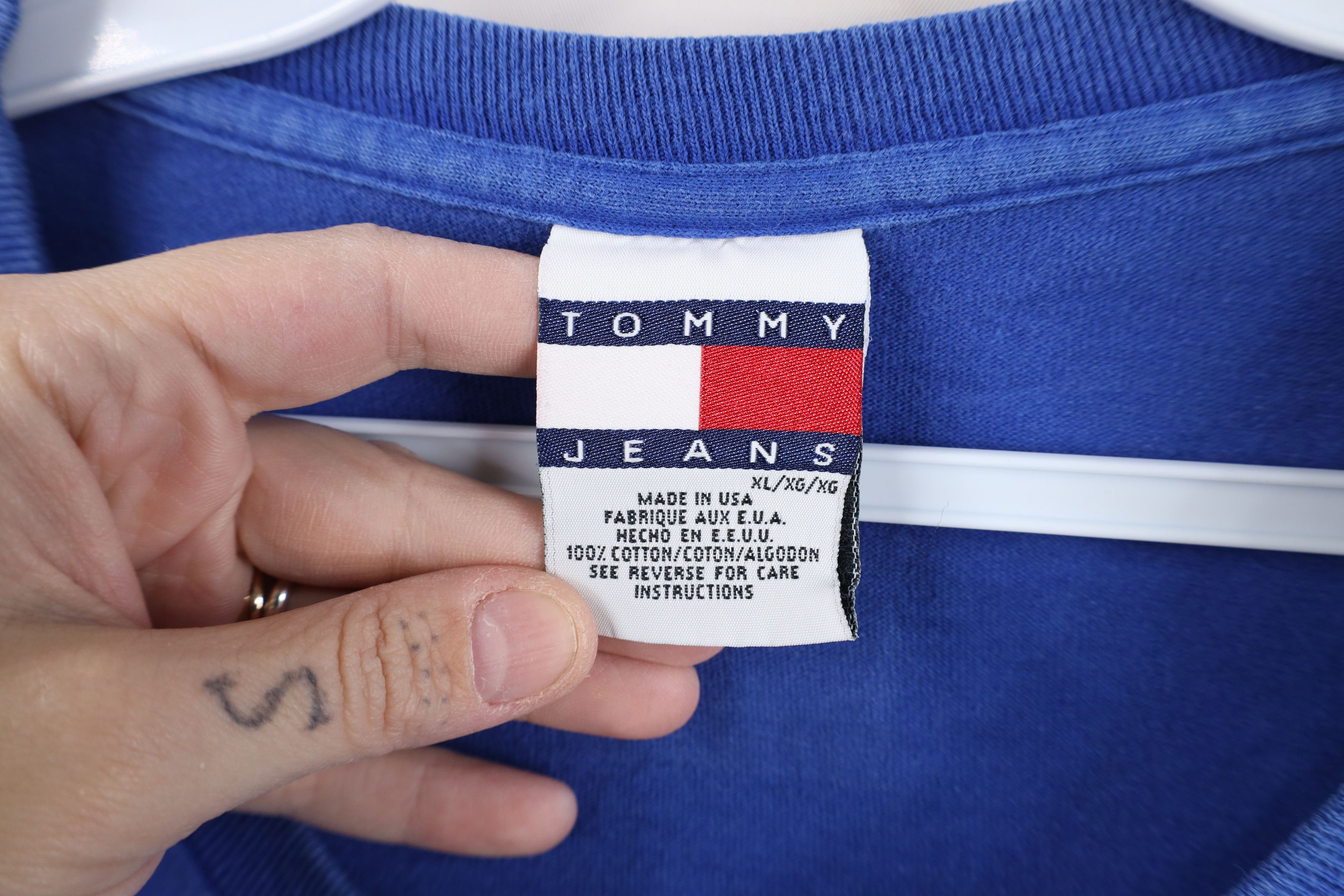 Tommy Hilfiger Vintage 90s Tommy Hilfiger Spell Out Big Logo T-Shirt USA Size US XXL / EU 58 / 5 - 9 Thumbnail