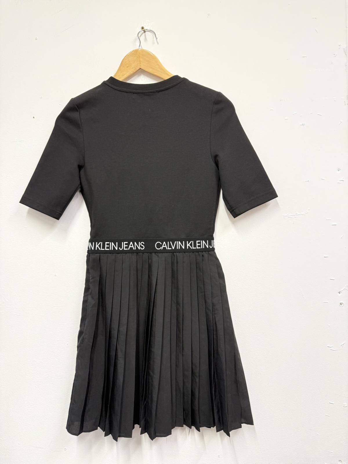 Other Calvin Klein Jeans Black Pleated Dress XS Size XS / US 0-2 / IT 36-38 - 4 Thumbnail
