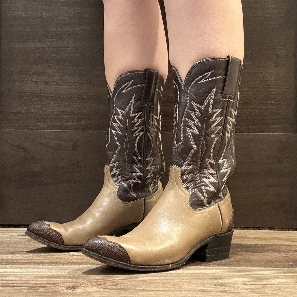 Vintage Vintage Brown Tan Leather Western Wingtip Cowboy Boots Size US 7.5 / IT 37.5 - 3 Thumbnail