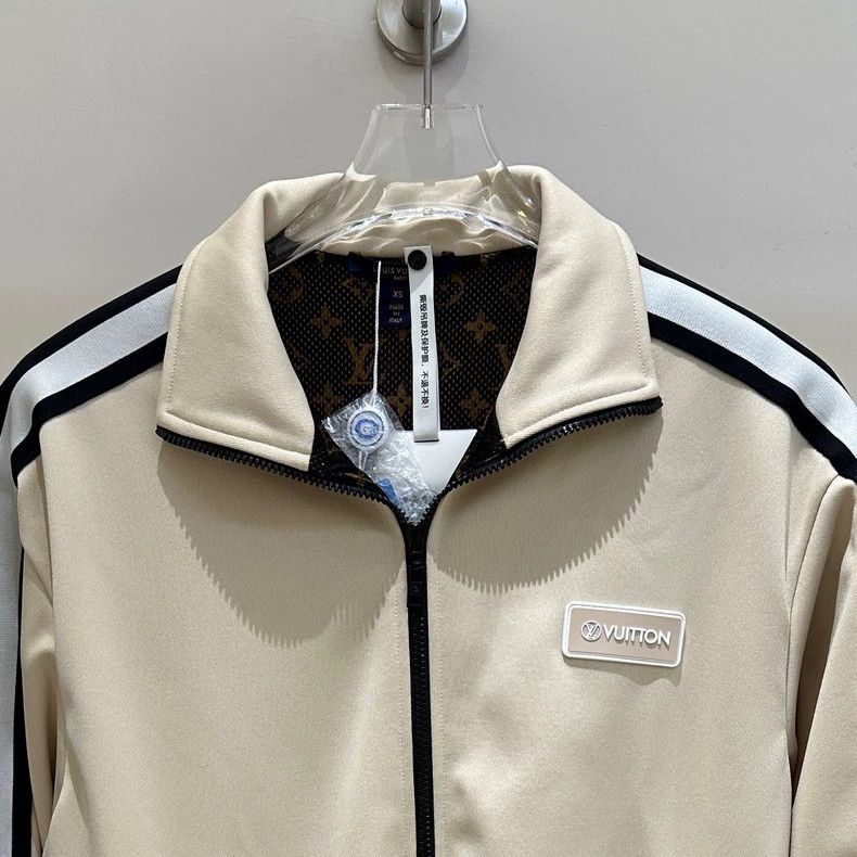 Louis Vuitton Louis Vuitton Beige striped inside presbyopic school unifo Size US XS / EU 42 / 0 - 3 Thumbnail