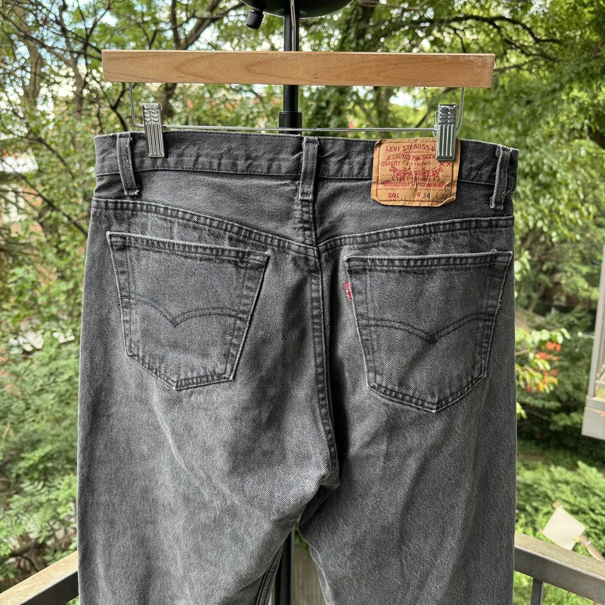 Vintage 90s Faded Black Levi's 501 Jeans ERD Grunge Chrome USA Size US 34 / EU 50 - 6 Thumbnail