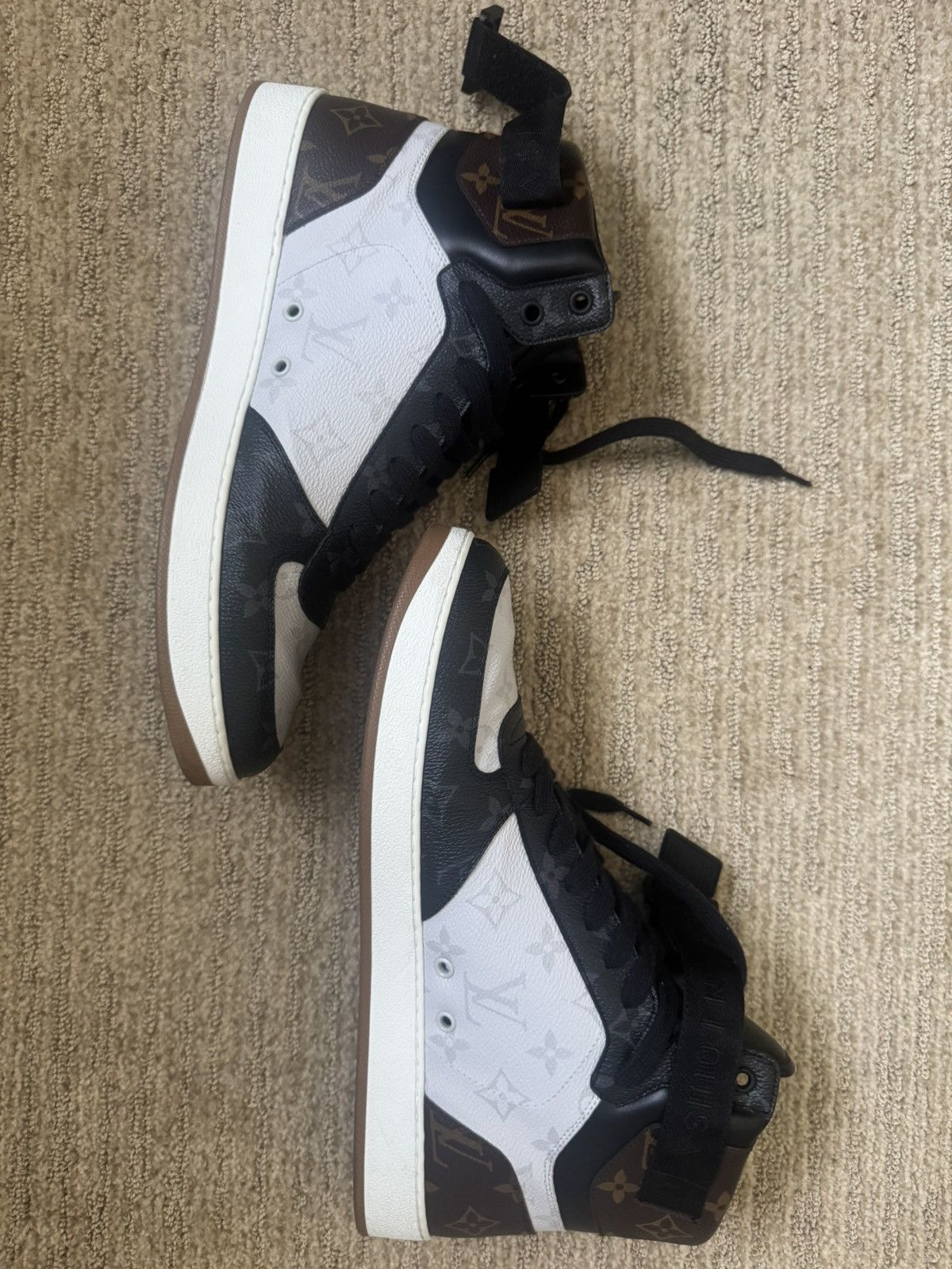 Louis Vuitton Louis Vuitton Rivoli High tri-color Size US 11.5 / EU 44-45 - 16 Thumbnail