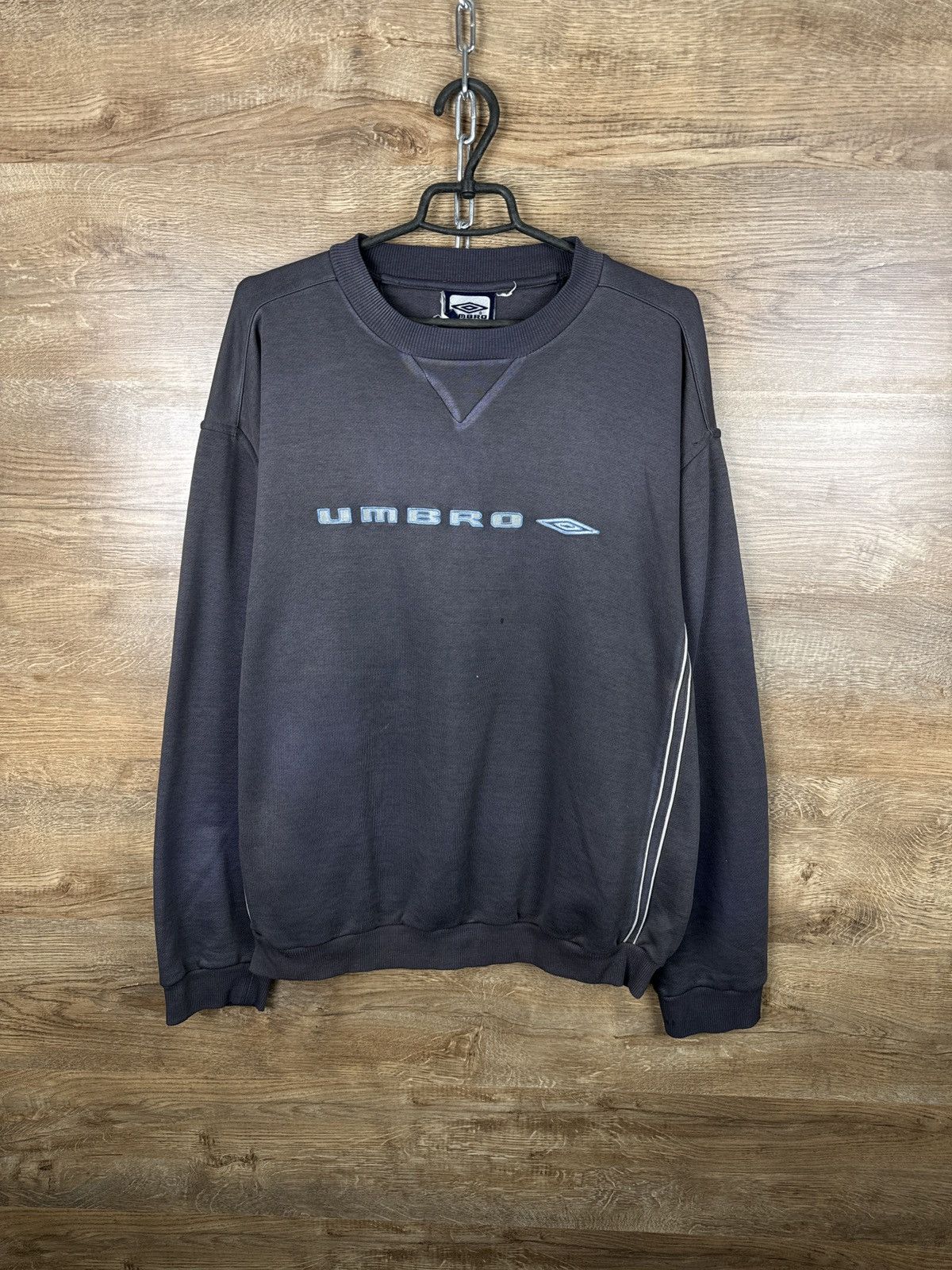 Umbro × Vintage Mens Vintage Umbro distressed sweatshirt big logo y2k rare Size US L / EU 52-54 / 3 - 1 Thumbnail
