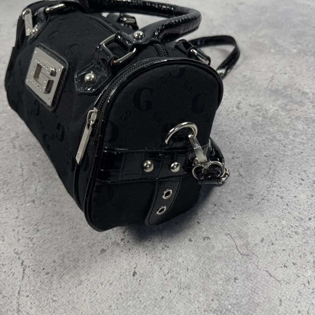Guess × Vintage Vintage Guess Style Y2K 00s Monogram Baguette Shoulder Bag Size ONE SIZE - 5 Thumbnail