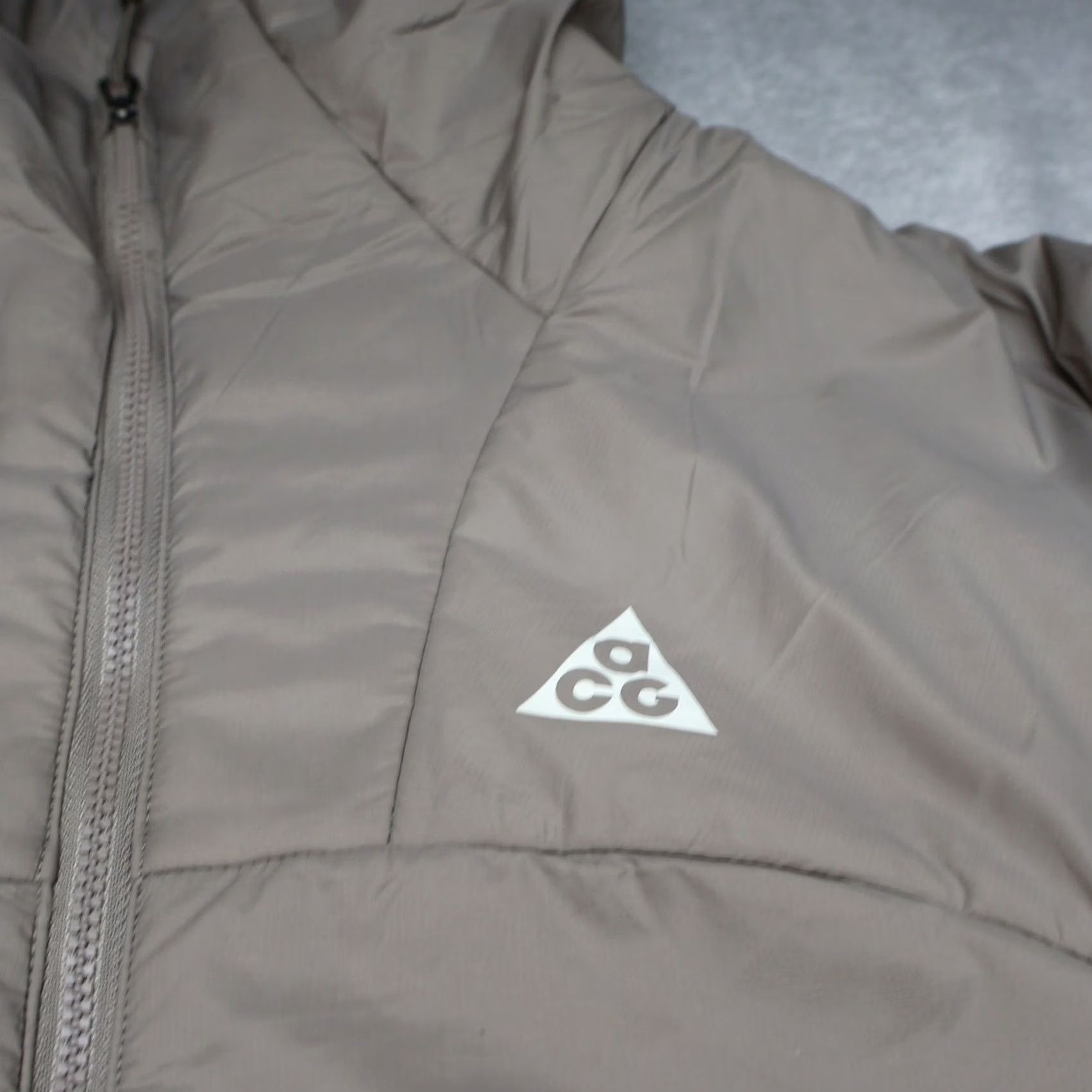 Nike ACG VINTAGE? No — Nike ACG Jacket Womens M Brown Therma-FIT ADV Insulated Rain Light Full Zip Size M / US 6-8 / IT 42-44 - 4 Thumbnail