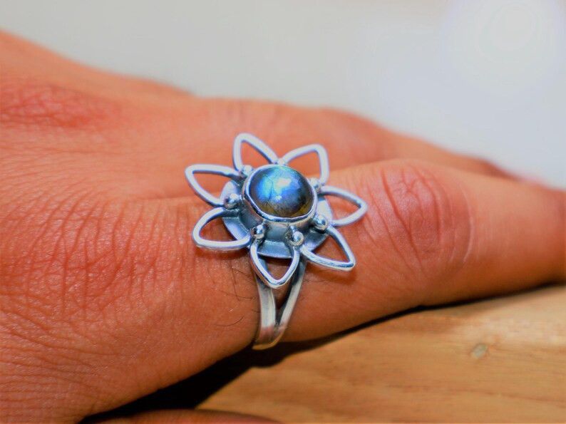 Handmade Labradorite Ring, Sterling Silver Flower Handmade Jewelry Size ONE SIZE - 6 Thumbnail