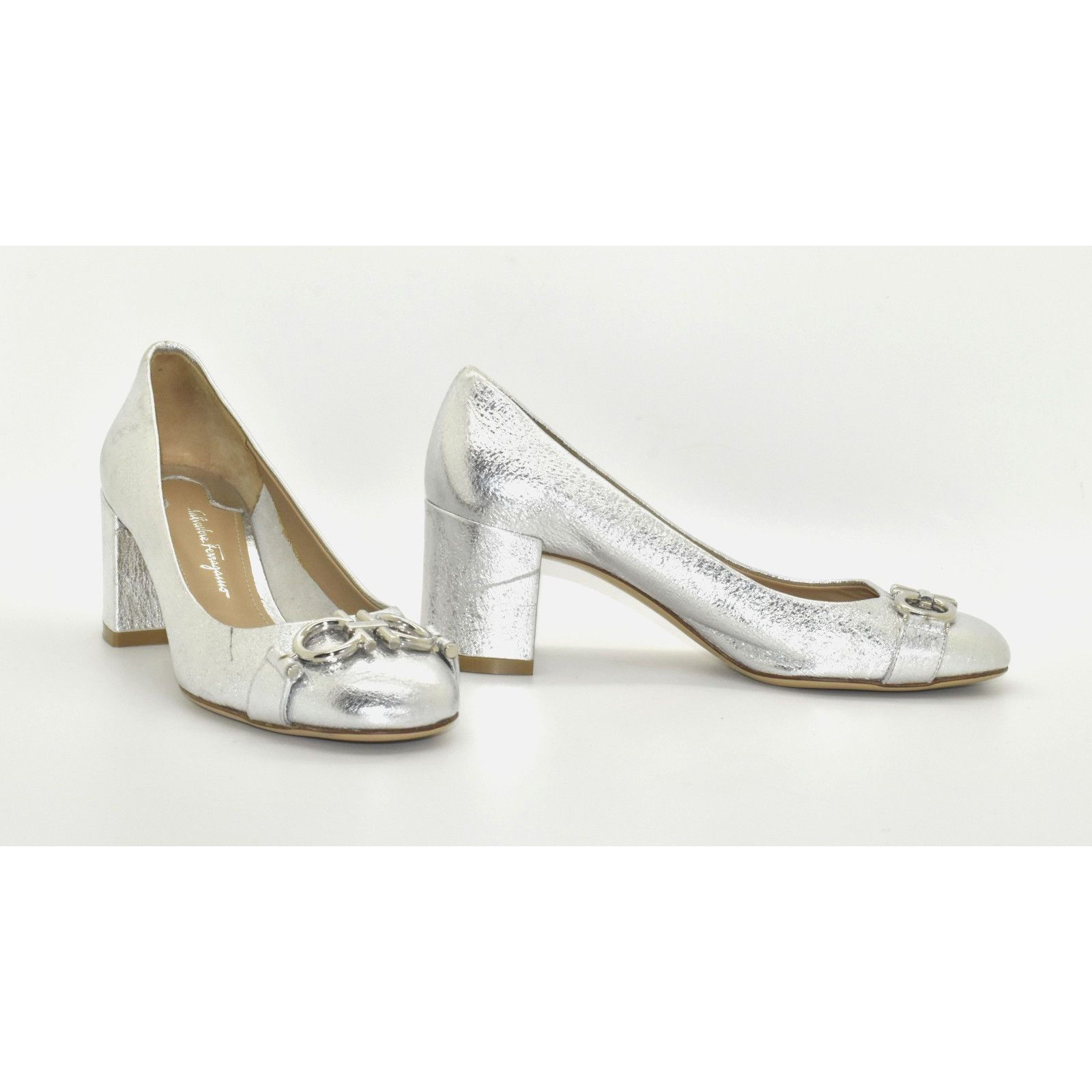 SALVATORE FERRAGAMO Silver Tumble Leather Pumps Size 4C