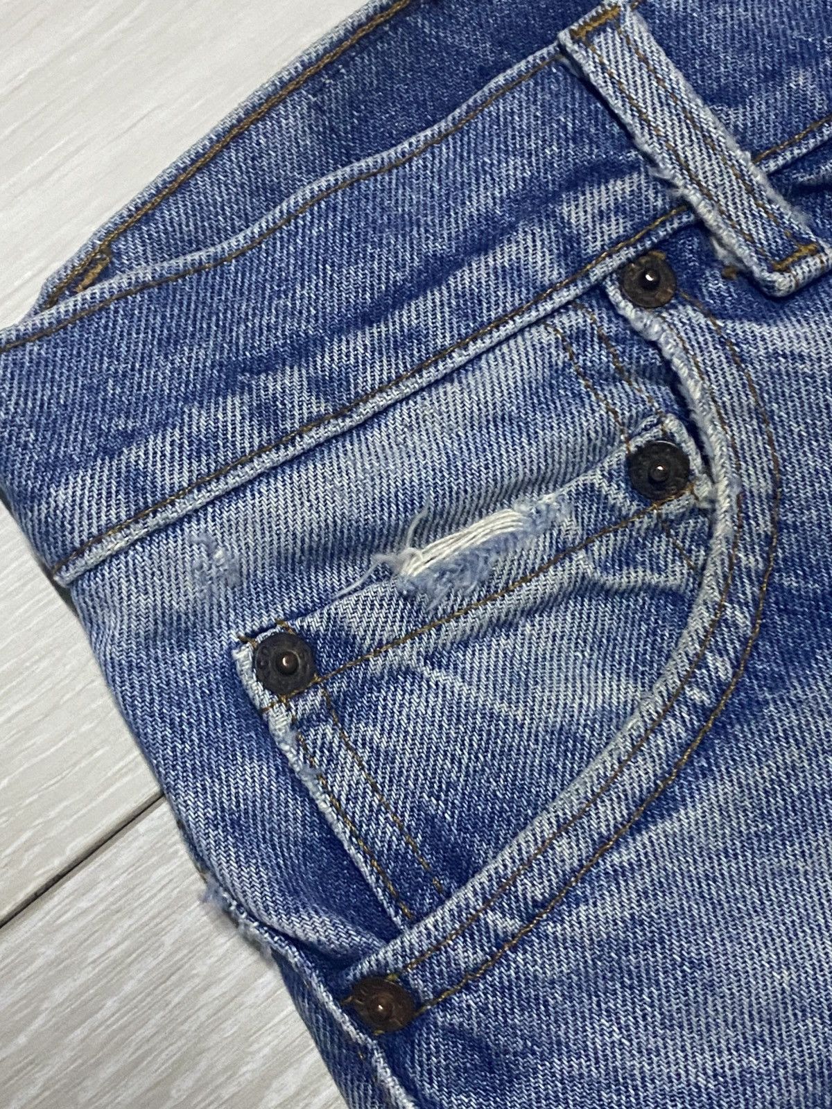 Levi's Vintage Levis 505 90s Faded Wash Distressed Jeans Size US 29 - 11 Thumbnail