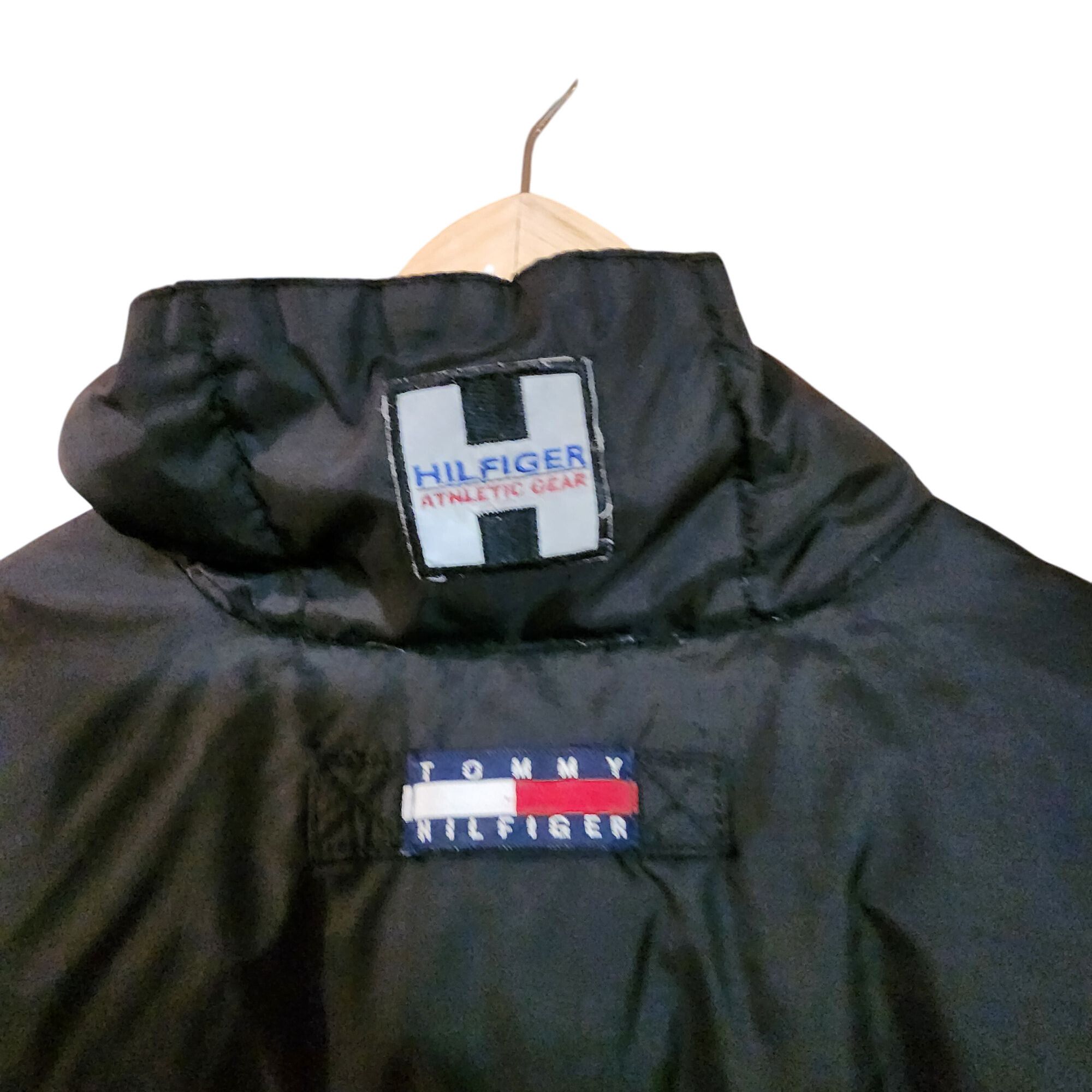 Tommy Hilfiger Vintage Tommy Hilfiger Athletic Gear Bubble Jacket Mens Size Size US L / EU 52-54 / 3 - 4 Thumbnail
