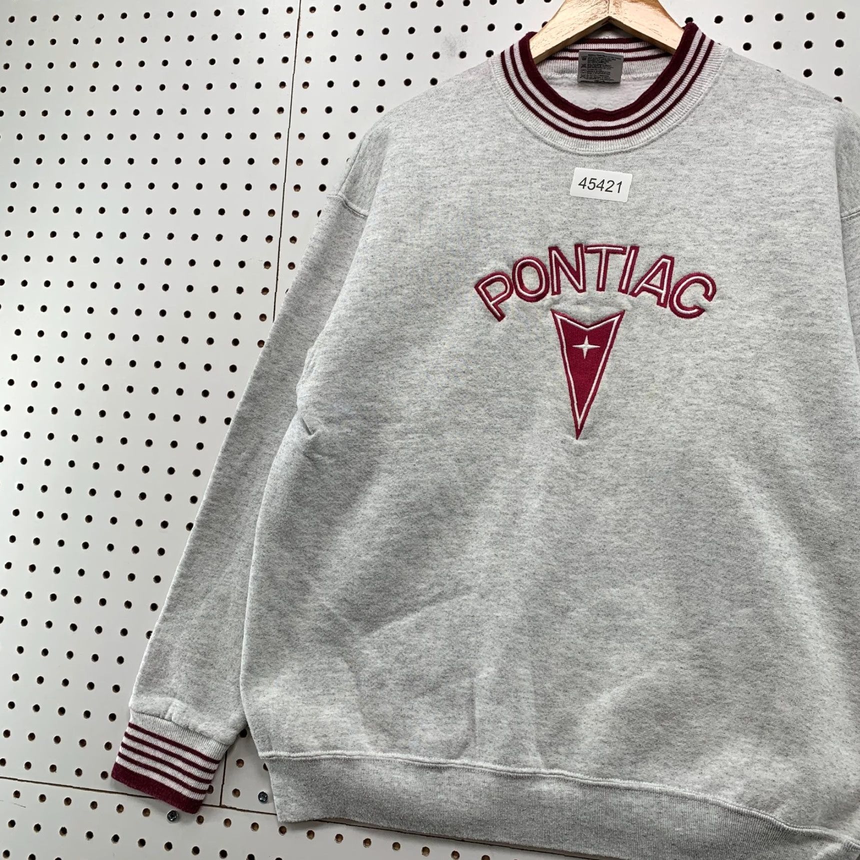 Vintage VINTAGE Pontiac Car Sweatshirt Mens Large Gray Embroidered Fleece Crewneck USA Size US L / EU 52-54 / 3 - 3 Thumbnail