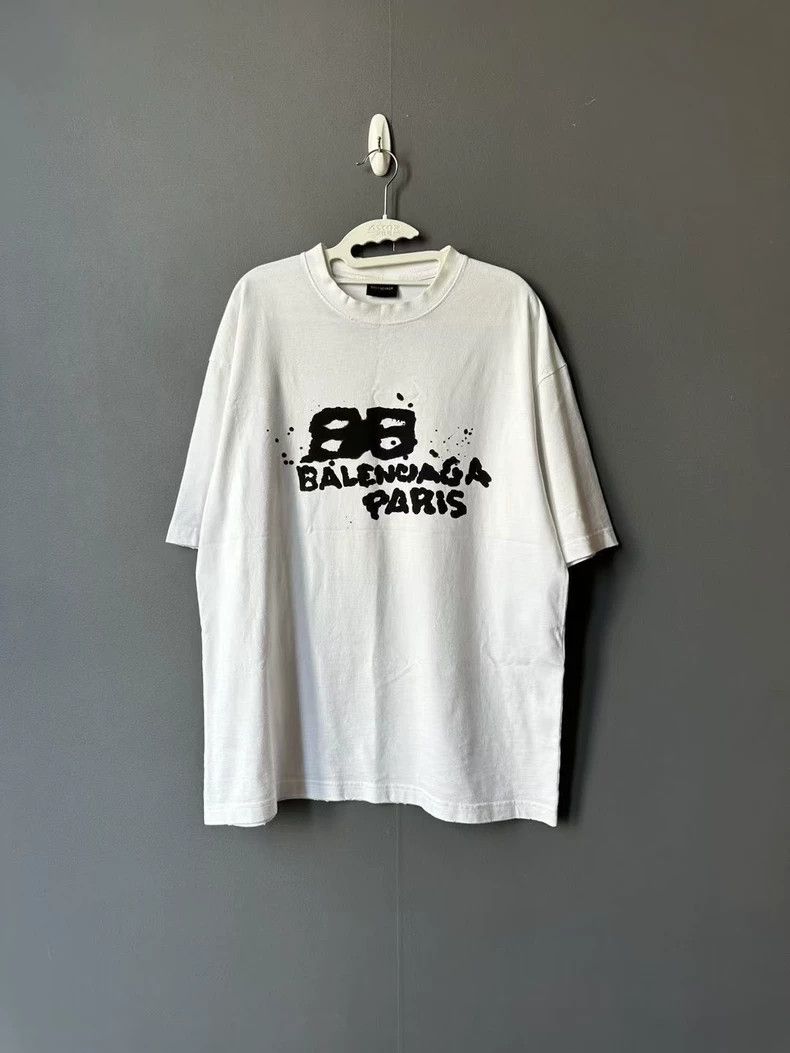 Balenciaga Balenciaga Graffiti Short Sleeve Size US S / EU 44-46 / 1 - 1 Thumbnail