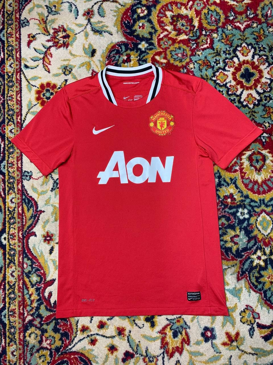 Nike MANCHESTER UNITED 2011 2012 HOME FOOTBALL SHIRT JERSEY NIKE Size US S / EU 44-46 / 1 - 1 Thumbnail
