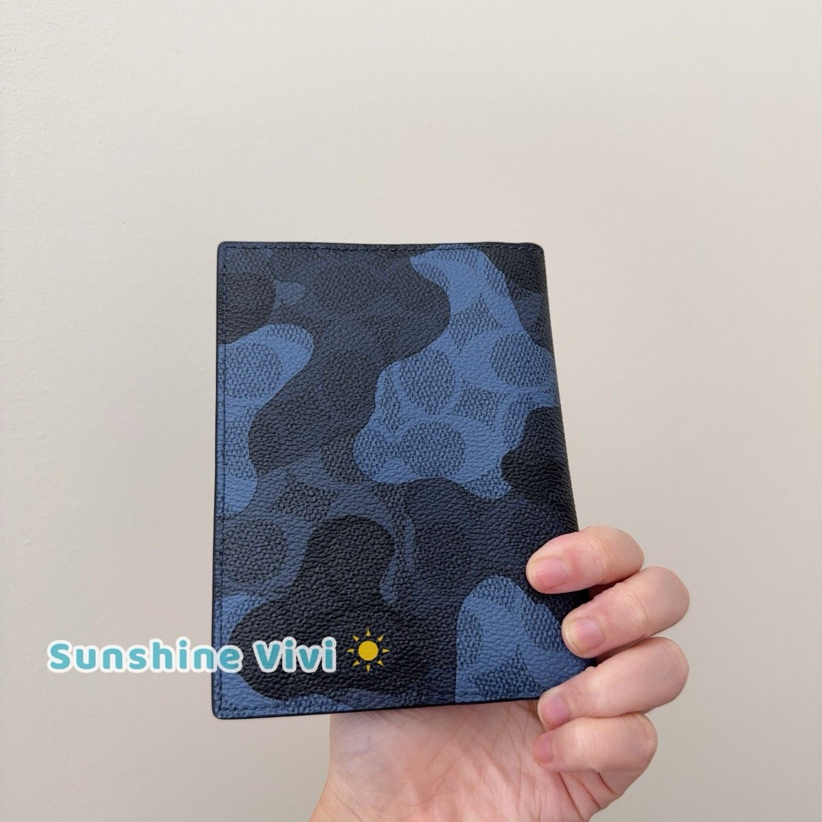 Coach NWT Coach Passport Card Case Signature Camo Blue CX878 Size ONE SIZE - 2 Thumbnail