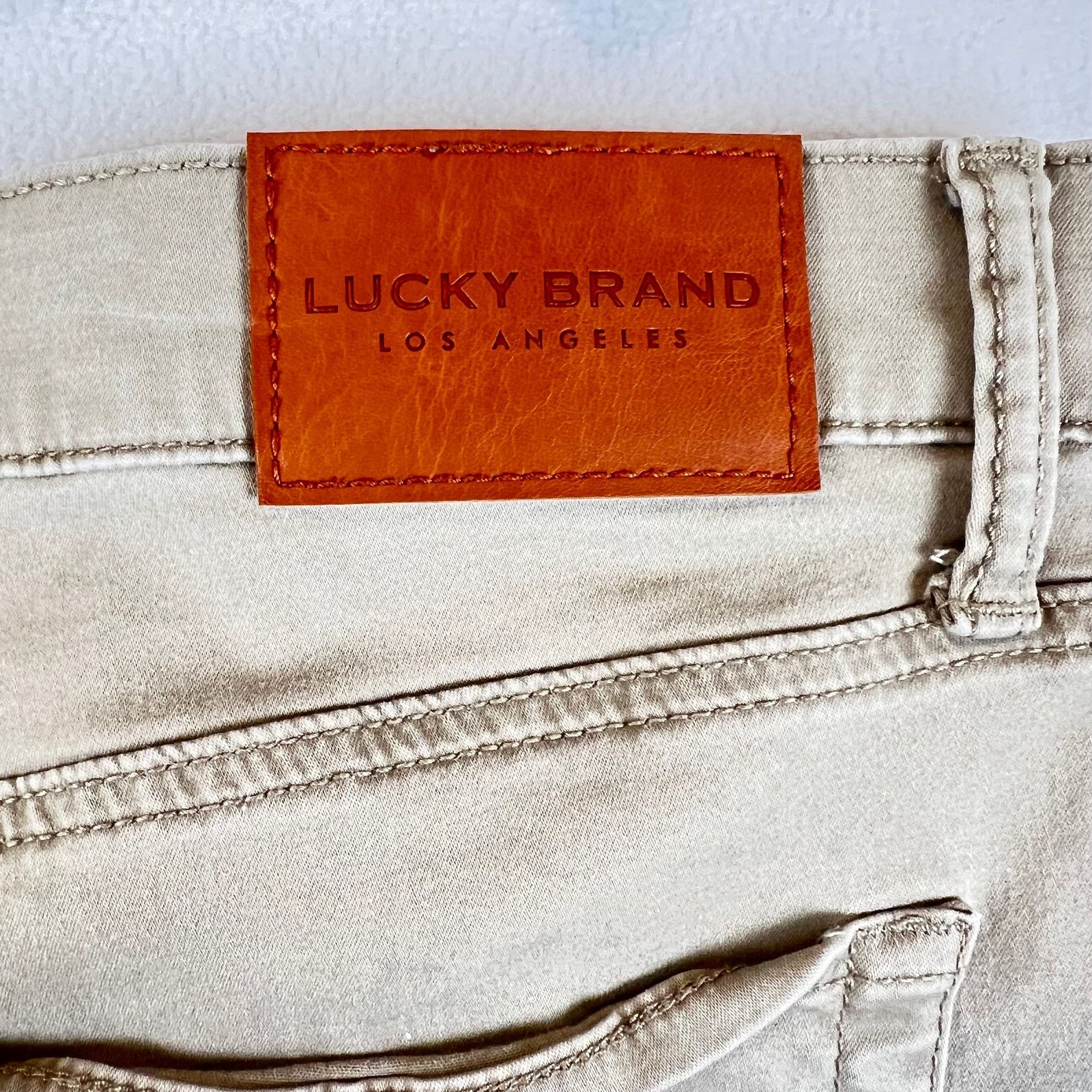 Lucky Brand Lucky Brand Jeans Mens 38x32 Tan 121 Slim Straight Stretch Size US 38 / EU 54 - 4 Thumbnail