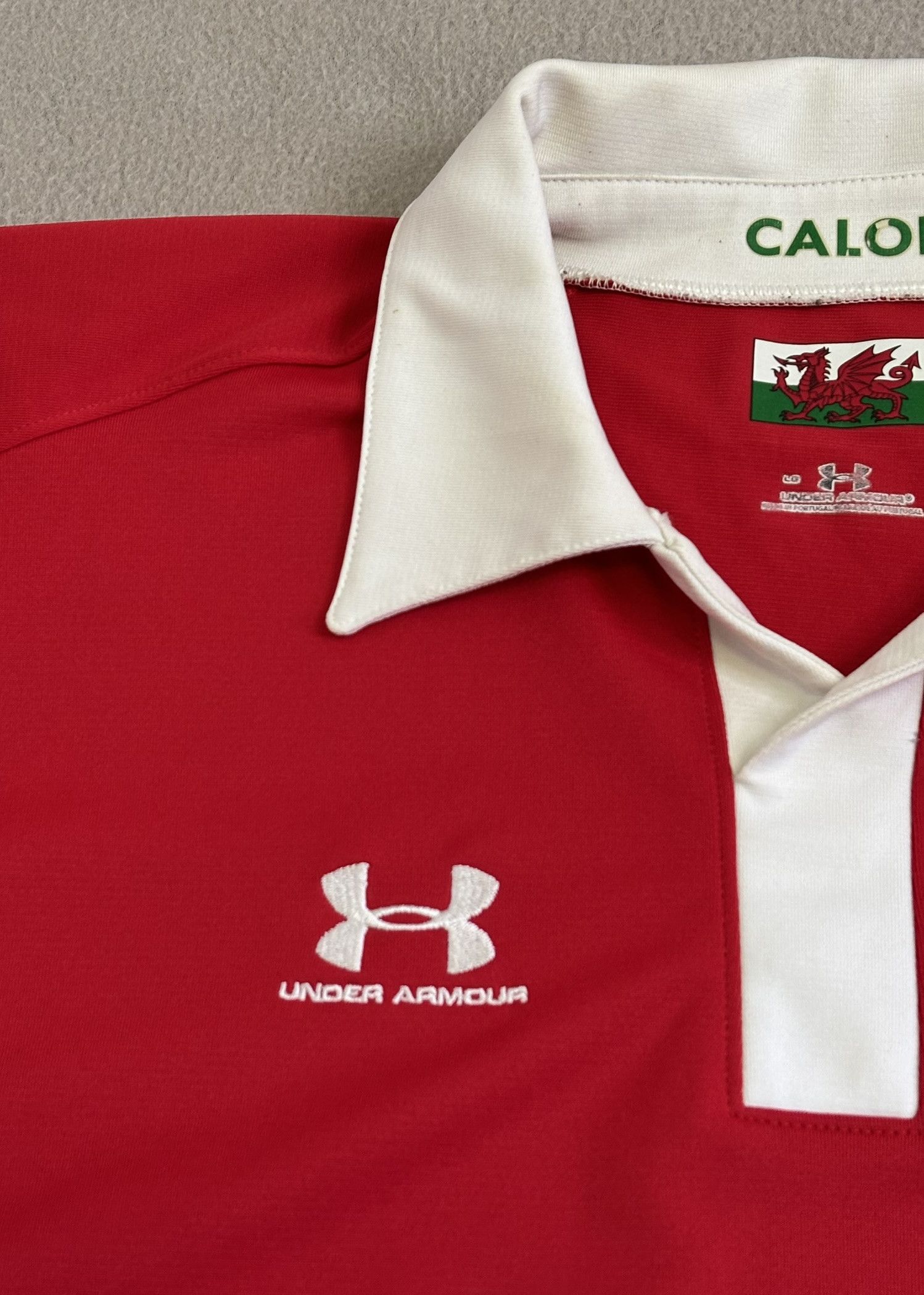 Under Armour Wales Rugby WRU 2008-2009 Under Armor jersey large Size US L / EU 52-54 / 3 - 8 Thumbnail