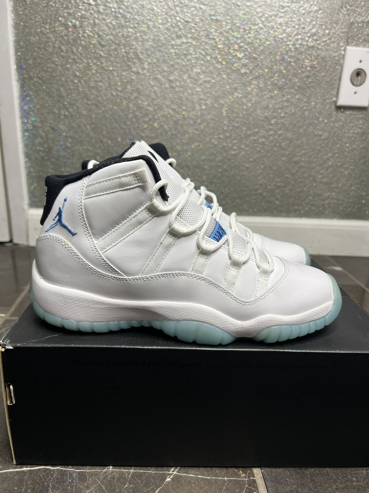 Jordan Brand Jordan Legend Blue 11s (2024) DS GS 7Y! Size US 7 / EU 40 - 2 Thumbnail