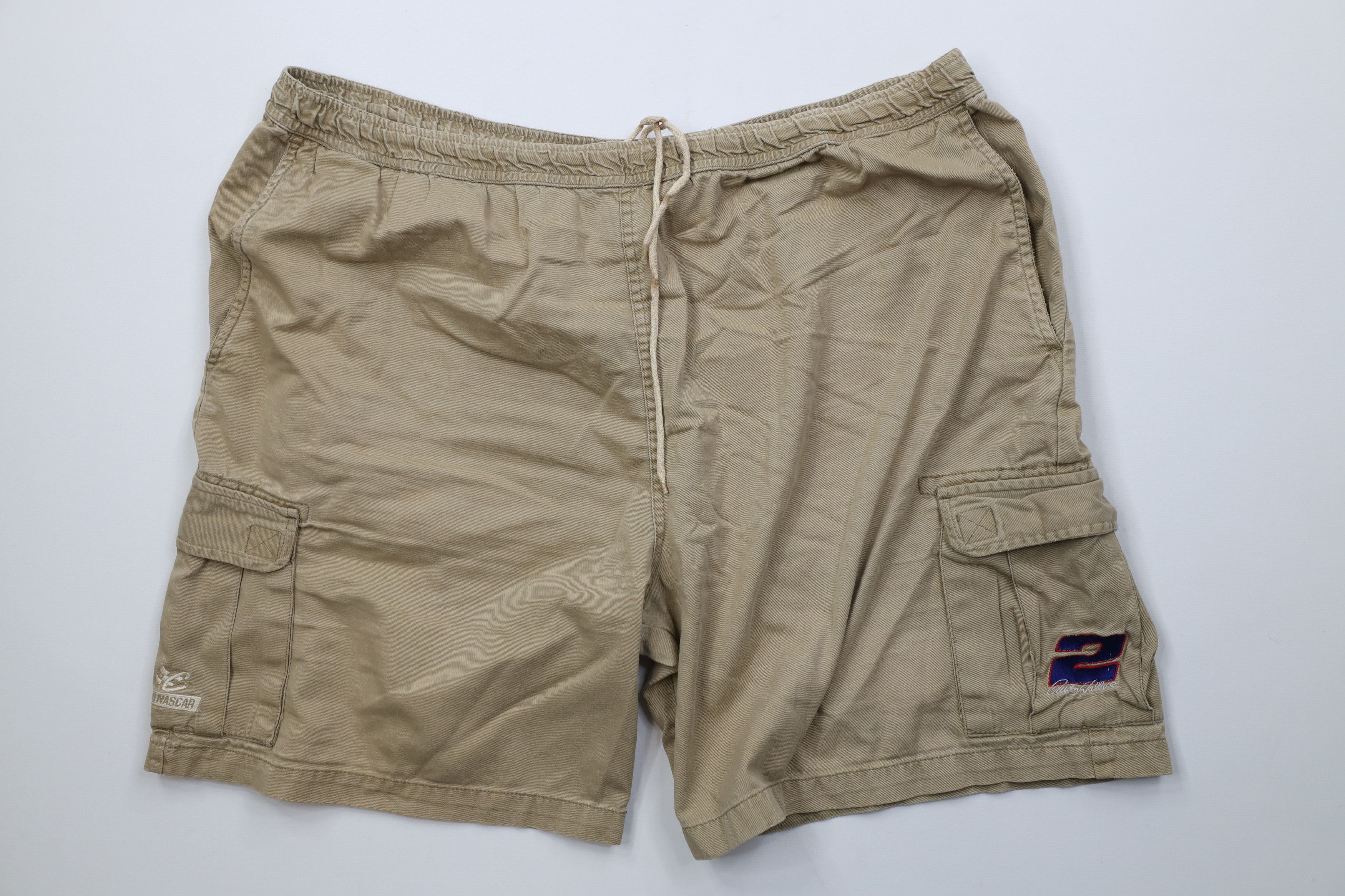 Vintage Vintage 90s NASCAR Spell Out Rusty Wallace Cargo Shorts Size US 38 / EU 54 - 1 Thumbnail