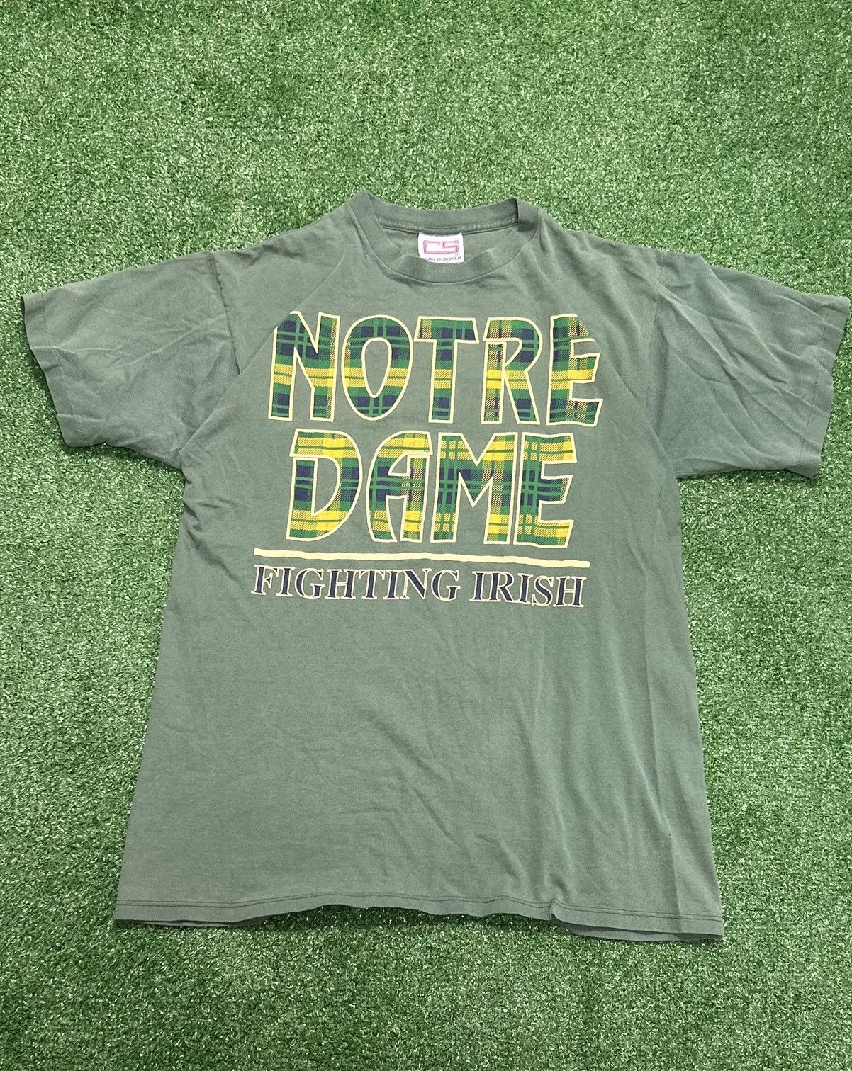 Vintage Vintage Notre Dame single stitch t shirt size large Size US L / EU 52-54 / 3 - 1 Thumbnail