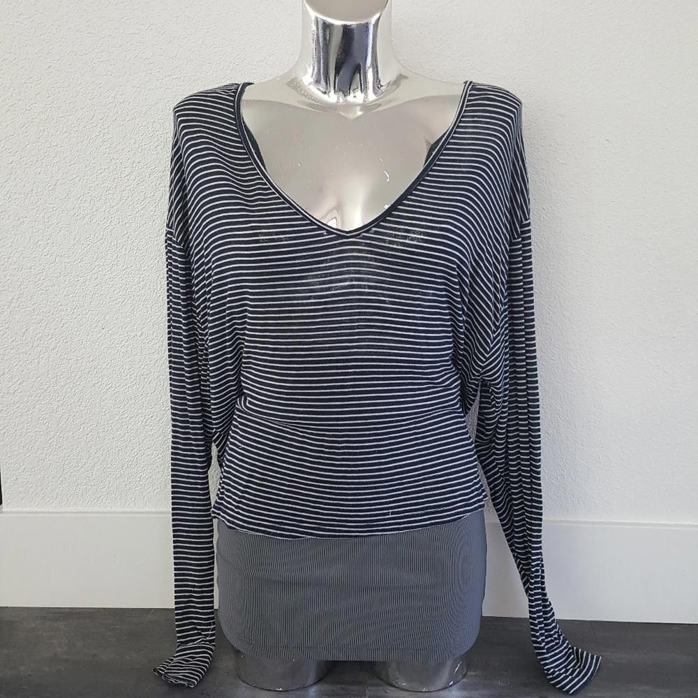 Designer Navy White Pinstripe Melville Vneck Long Sleeve Size ONE SIZE - 1 Thumbnail