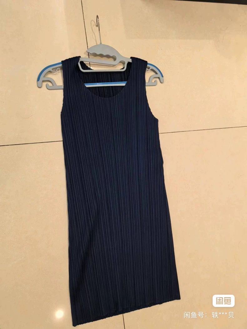 Issey Miyake Issey Miyake size:3 Navy blue pleated dress Size S / US 4 / IT 40 - 1 Thumbnail