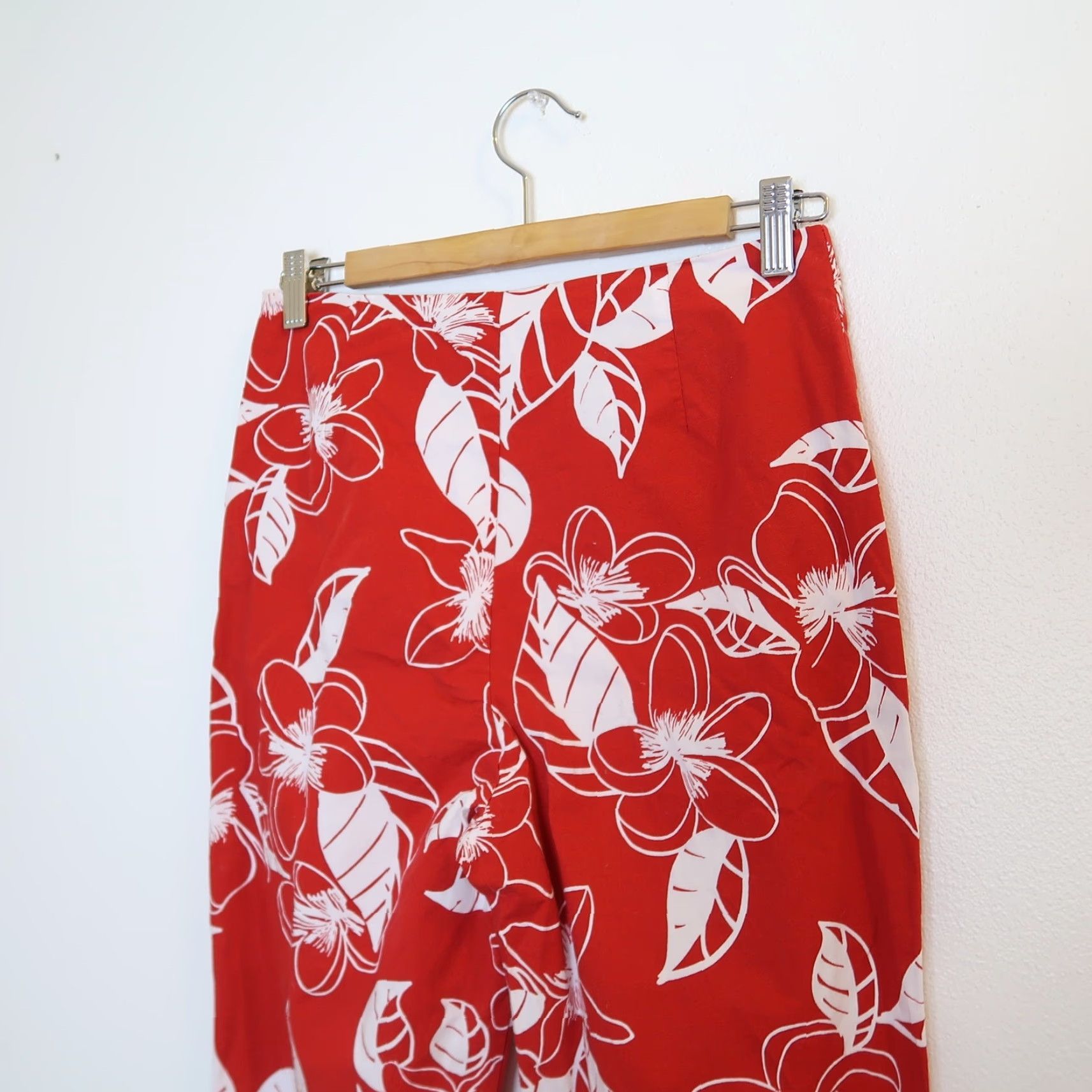 Vintage VINTAGE Clio 90s Cotton Capri Pants Women's Red White Tropical Floral High Rise 8 Capris Grunge Vintage 1990s Casual Ready Size 30" / US 8 / IT 44 - 5 Thumbnail