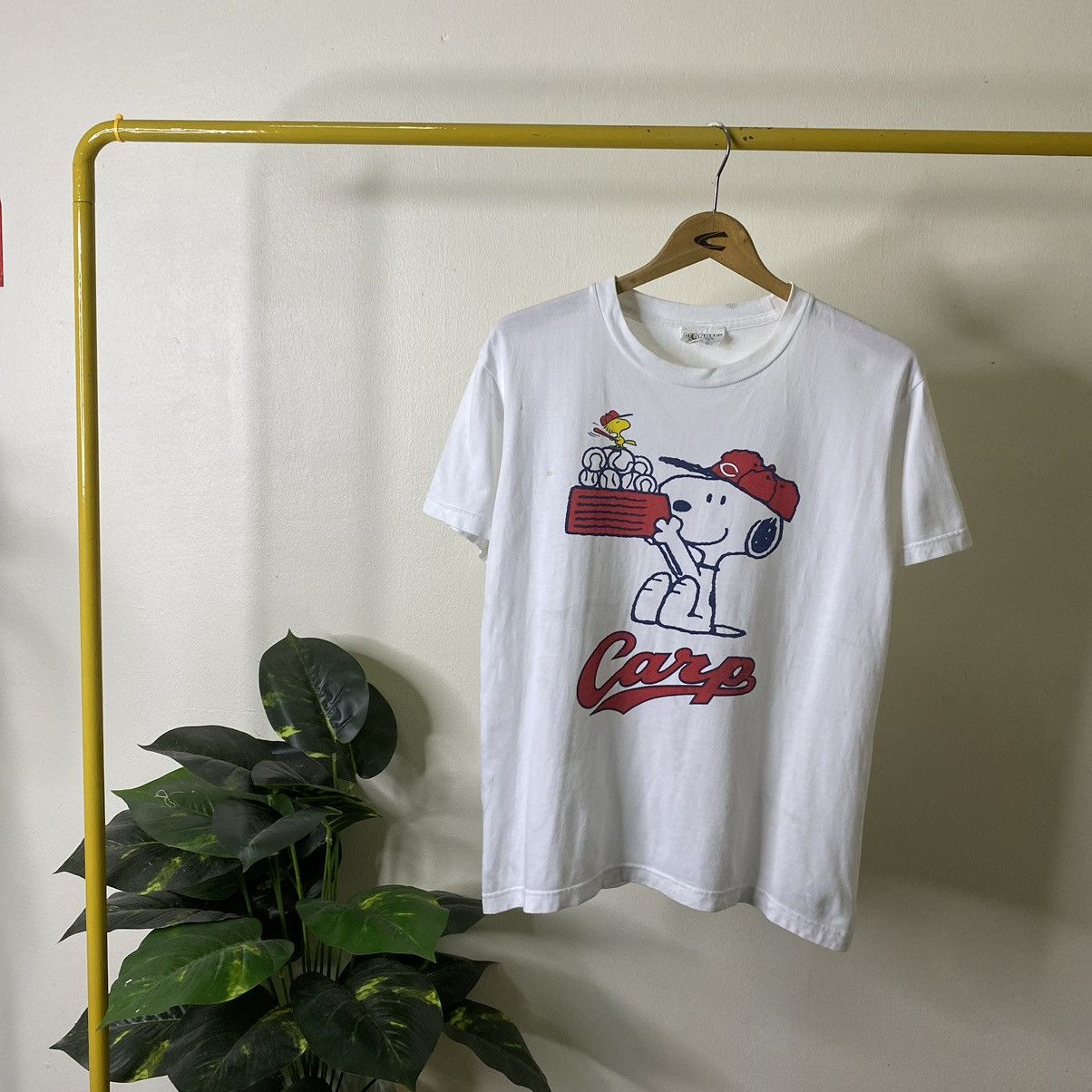 Peanuts 2000s Hiroshima Toyo Carp Japan Baseball Team x Snoopy Tee Size US S / EU 44-46 / 1 - 1 Thumbnail