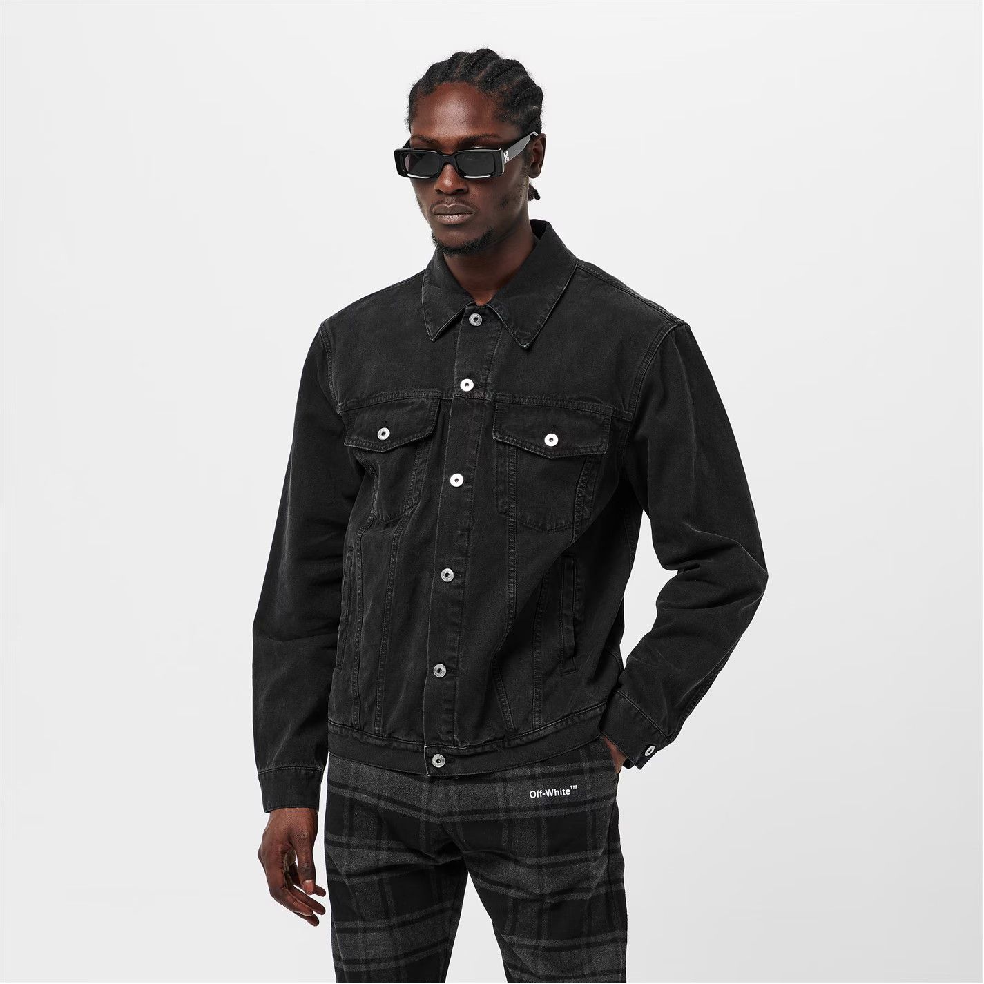 Off-White o1g2r1mq0326 Embroidered Denim Varsity Jacket in Black Size US S / EU 44-46 / 1 - 3 Thumbnail