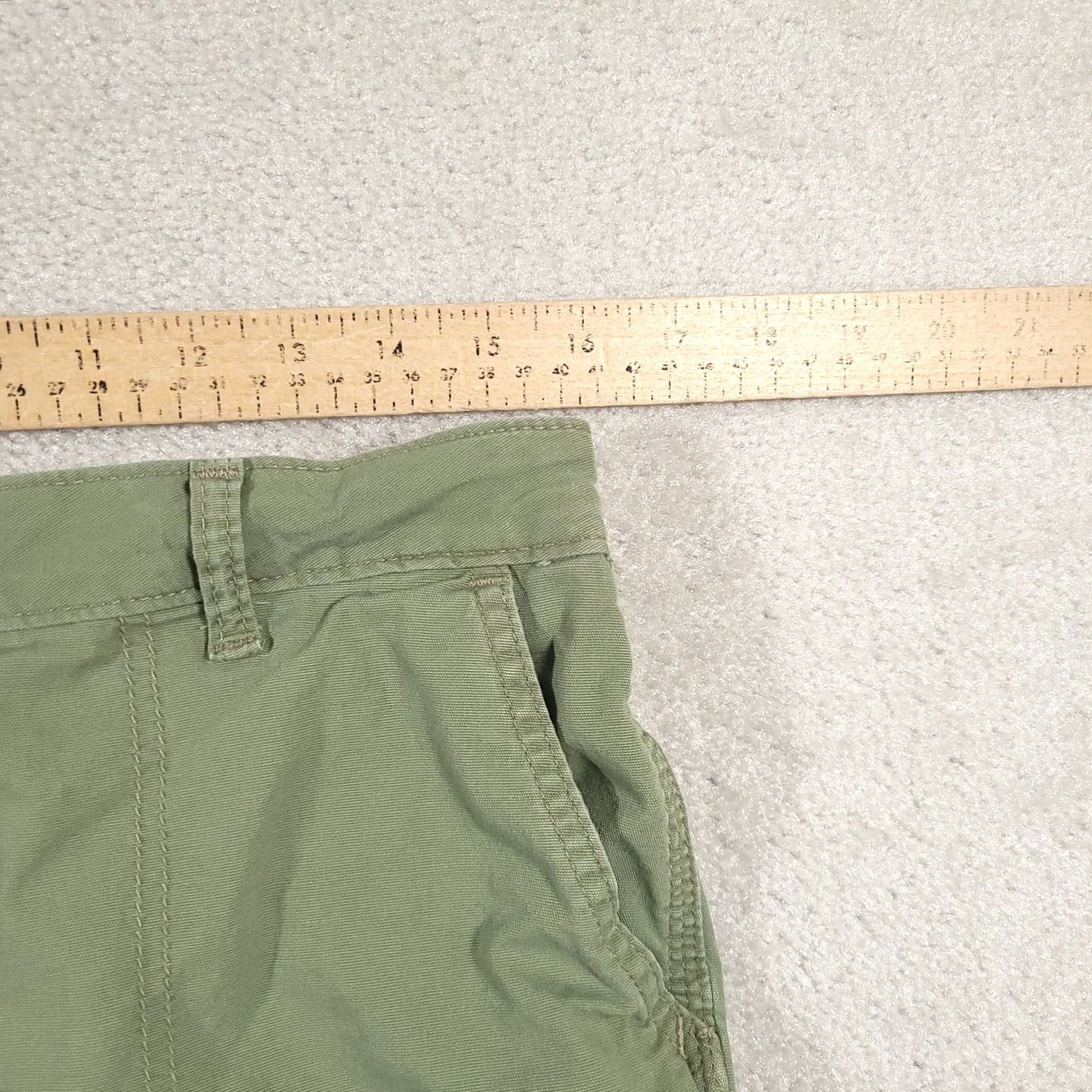 Lee Lee Regular Fit Dungaree Shorts Women’s 12 Green Heritage High Rise Casual Solid Green 12 Womens Regular Shorts Lee Size 34" / US 12 / IT 48 - 6 Thumbnail