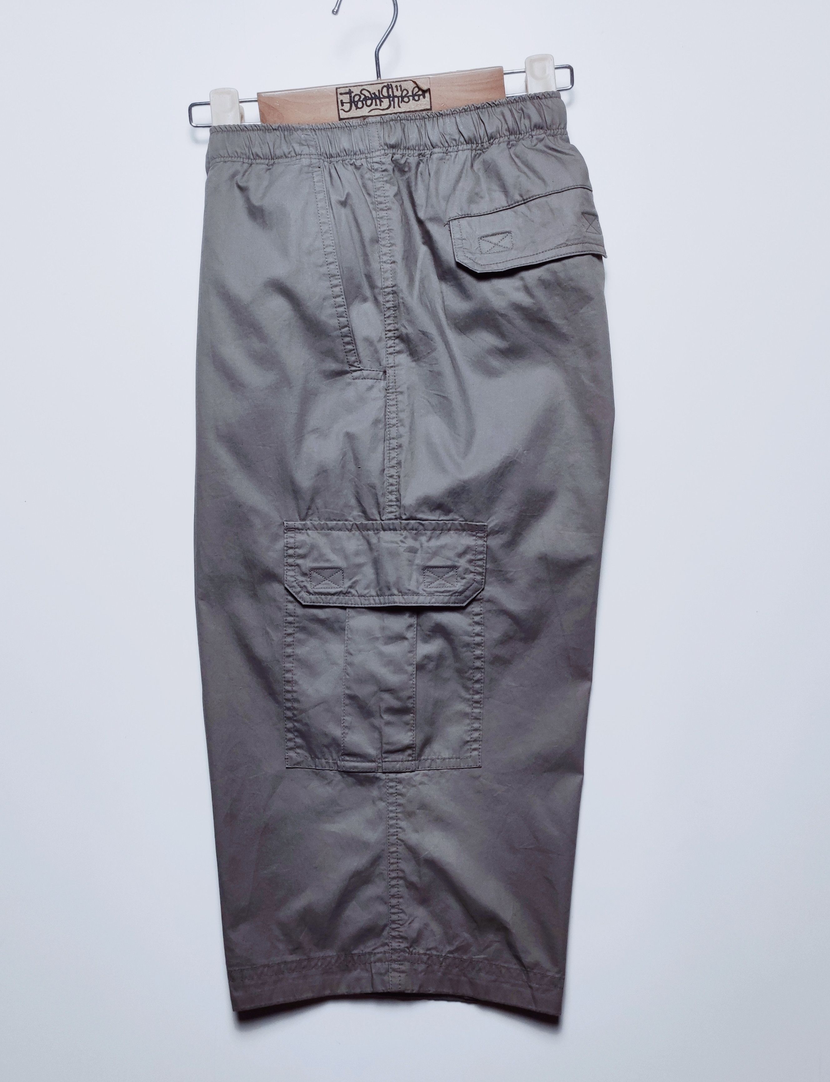 Other Uniqlo Multipocket Cargo Outdoor Trail Hiking Short Pants Size US 34 / EU 50 - 2 Thumbnail