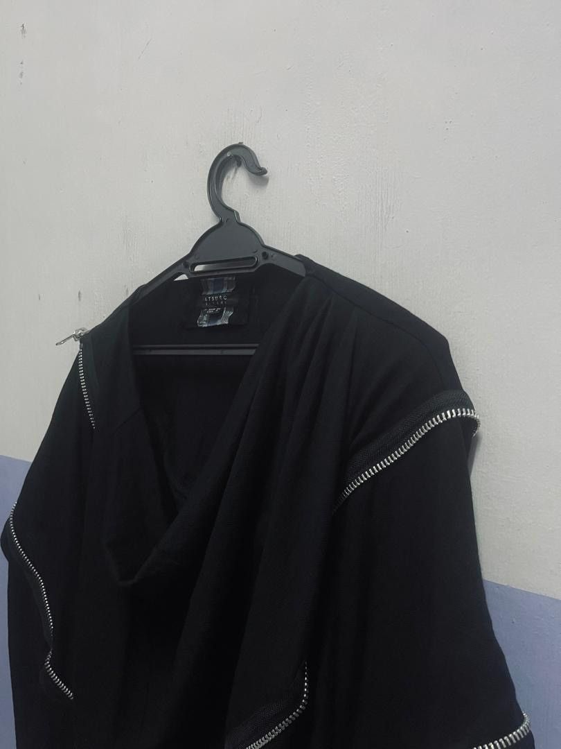 Japanese Brand Atsuro Tayama Asymmetric Zipper Cape Runway Size US M / EU 48-50 / 2 - 11 Thumbnail