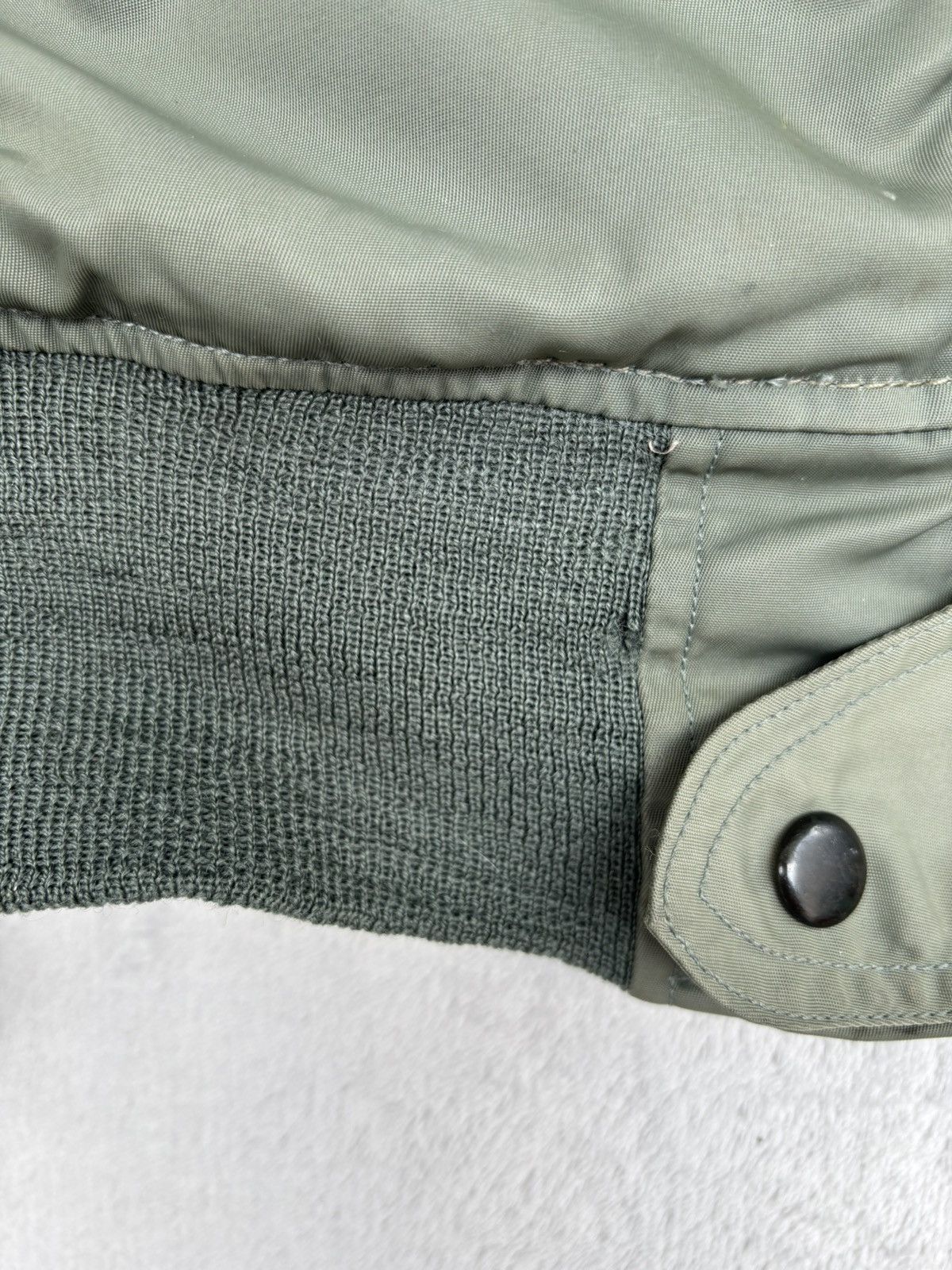 The Real McCoy's 1950s Blue Anchor Type L-2B by The Real Mccoys Bomber Jacket Size US S / EU 44-46 / 1 - 21 Thumbnail